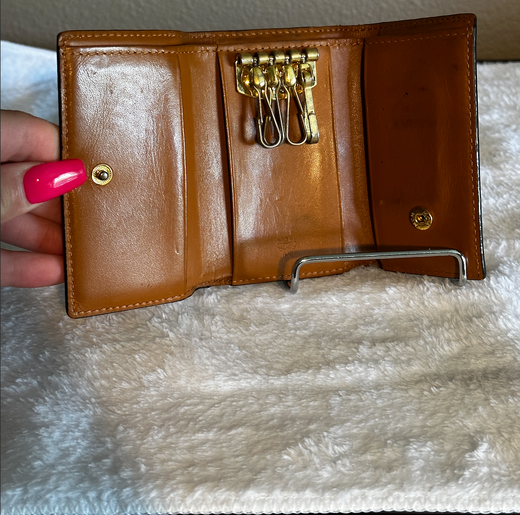 Authentic MCM 4 Key Ring Holder Wallet