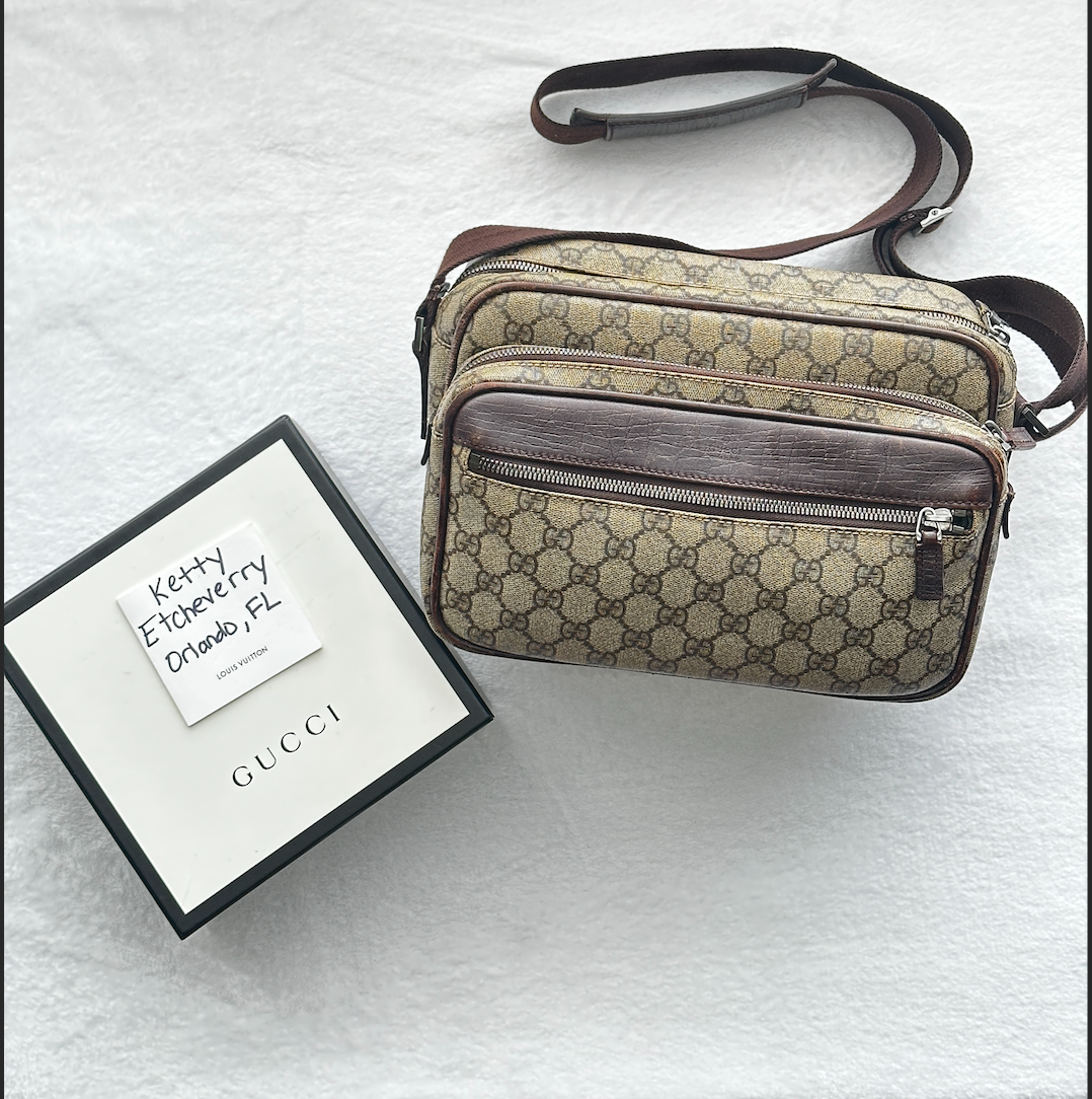 Authentic Gucci GG Supreme Camera Messenger Crossbody