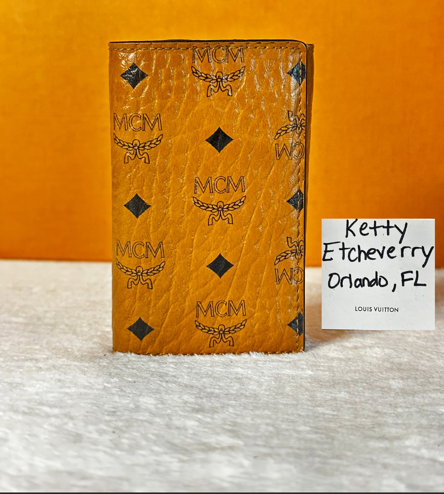 Authentic MCM 4 Key Ring Holder Wallet