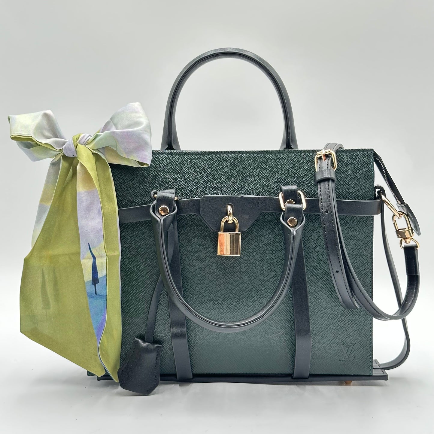 Authentic Louis Vuitton Green Epi Toiletry 26 Crossbody