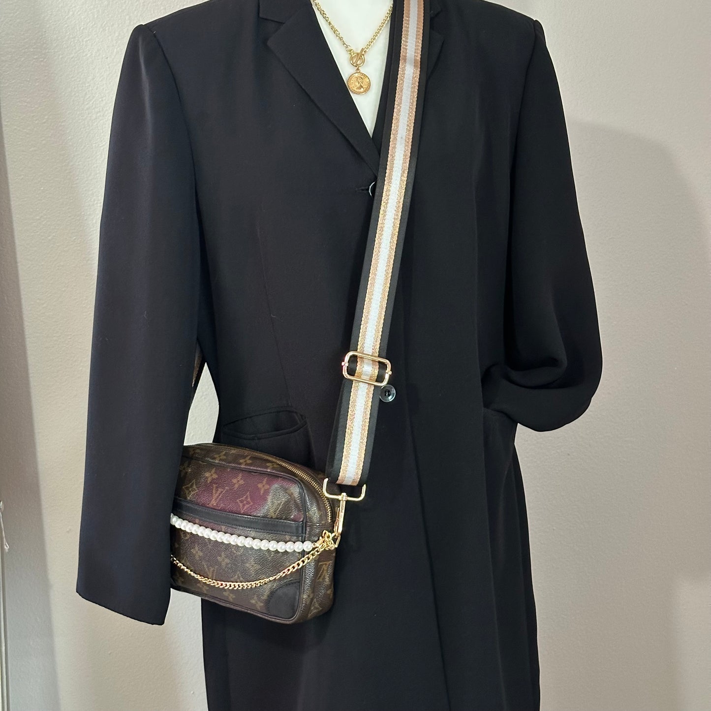 Authentic 1986 Louis Vuitton Monogram Trocadero 23 Crossbody