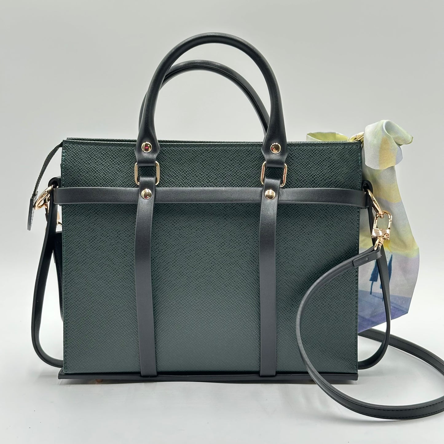 Authentic Louis Vuitton Green Epi Toiletry 26 Crossbody