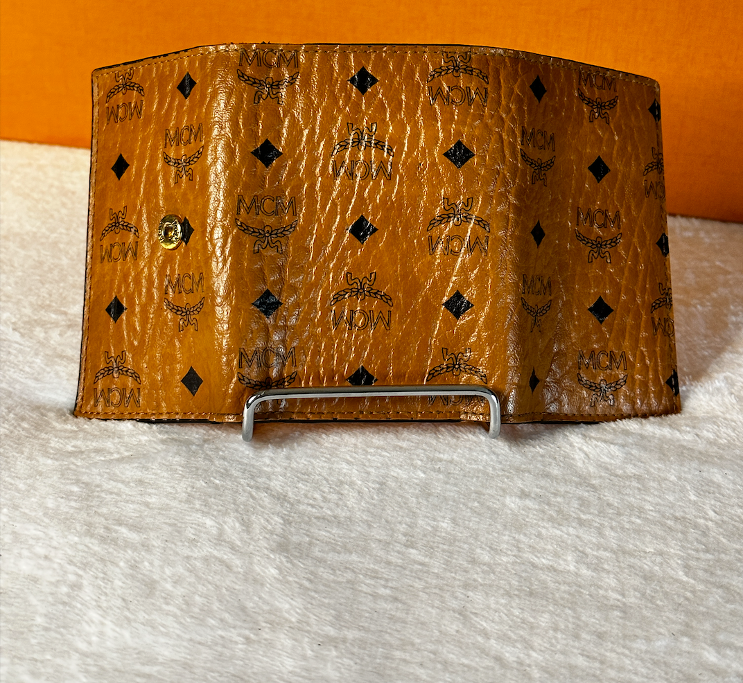 Authentic MCM 4 Key Ring Holder Wallet