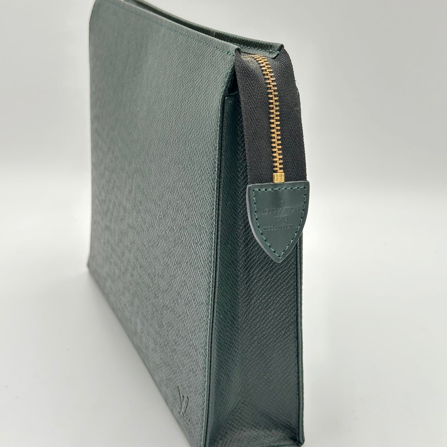 Authentic Louis Vuitton Green Epi Toiletry 26 Crossbody