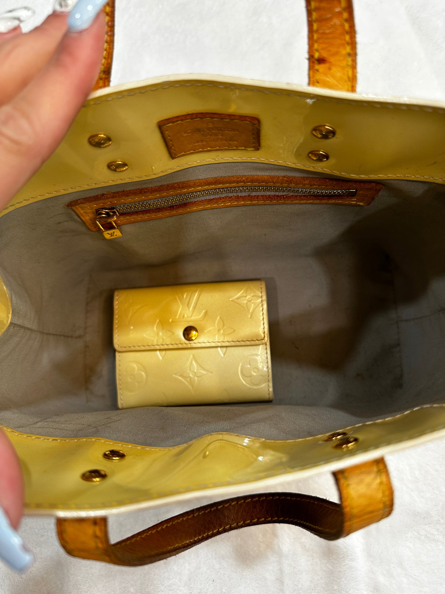 Authentic Louis Vuitton Pearl Vernis Reade PM Handbag & Compact Wallet Bundle Set