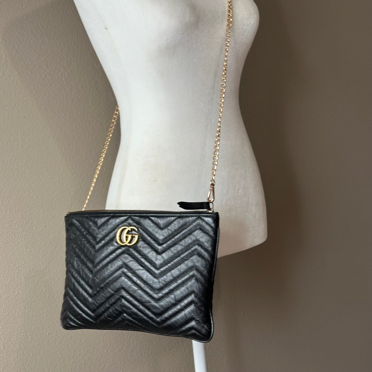 Authentic GUCCI GG Large Black Marmont Zipper Clutch Crossbody