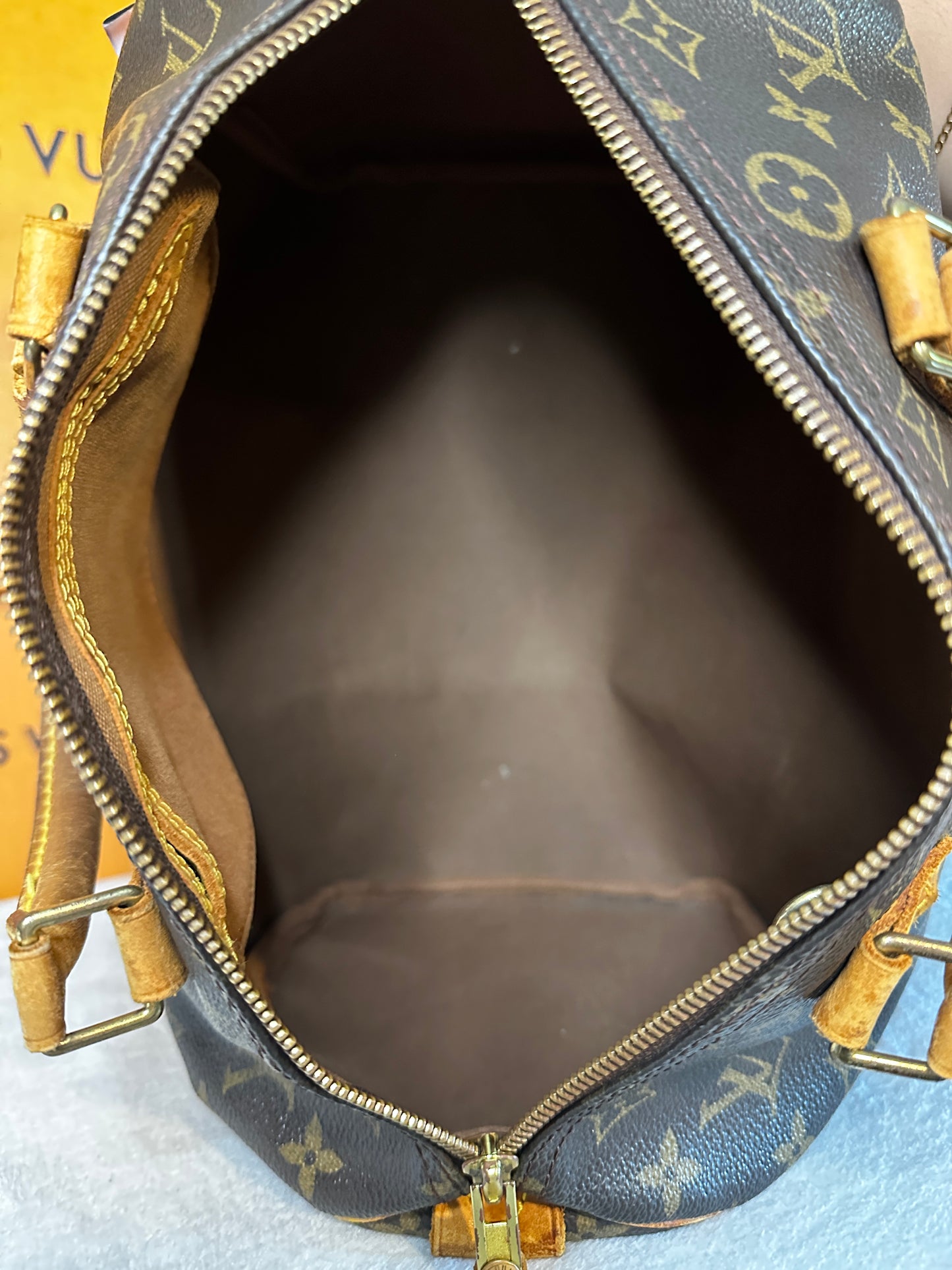 Authentic Louis Vuitton Monogram Speedy 30 w/ Generic Vachetta Strap