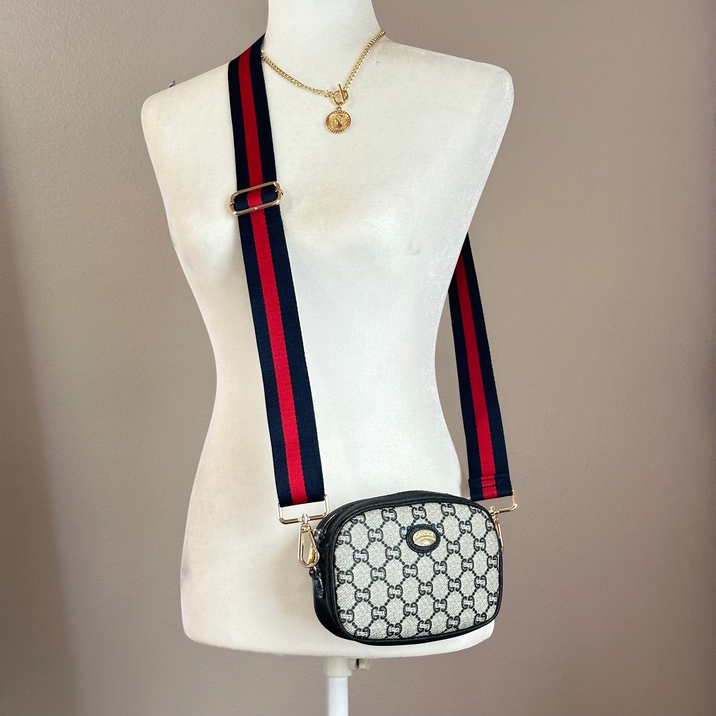 Authentic GUCCI GG Canvas Navy Blue Small Crossbody