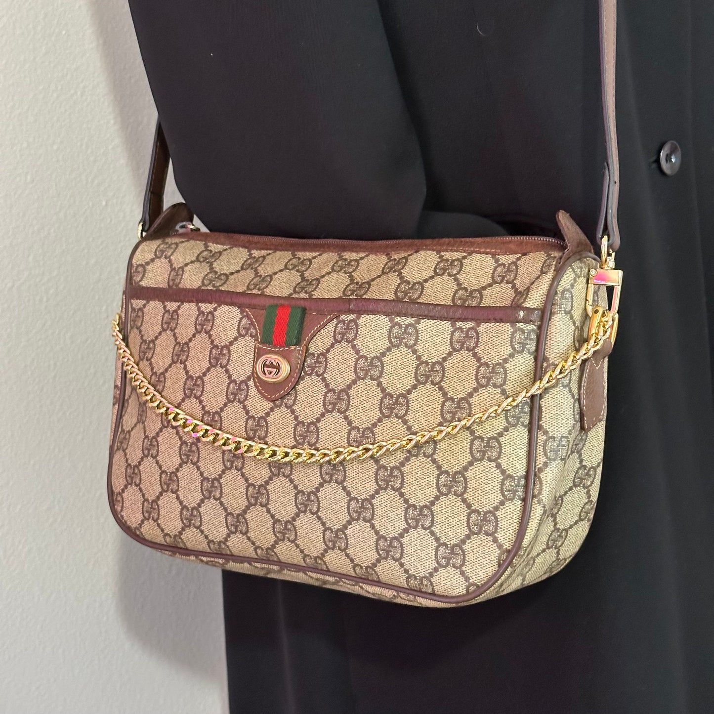 Authentic GUCCI GG Sherry Vintage Crossbody