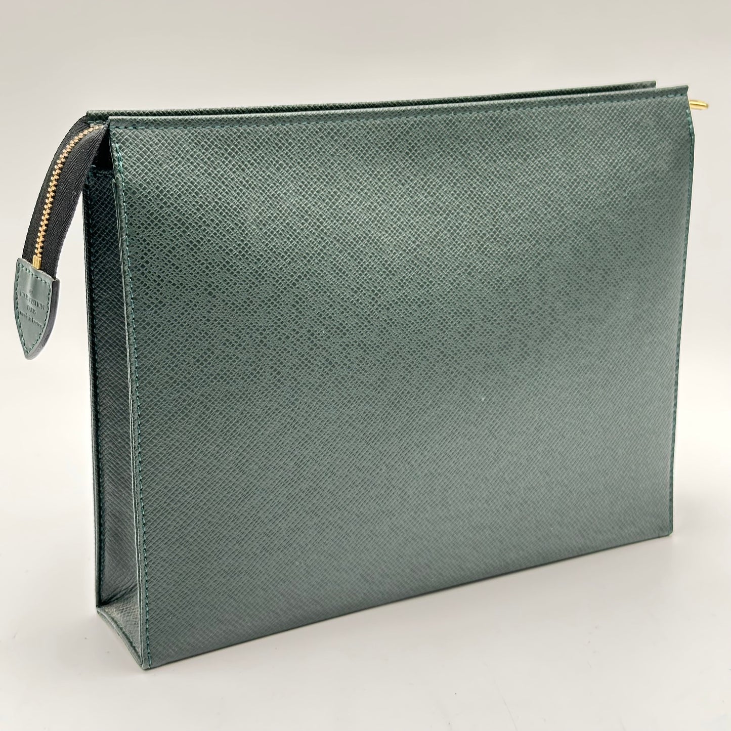 Authentic Louis Vuitton Green Epi Toiletry 26 Crossbody