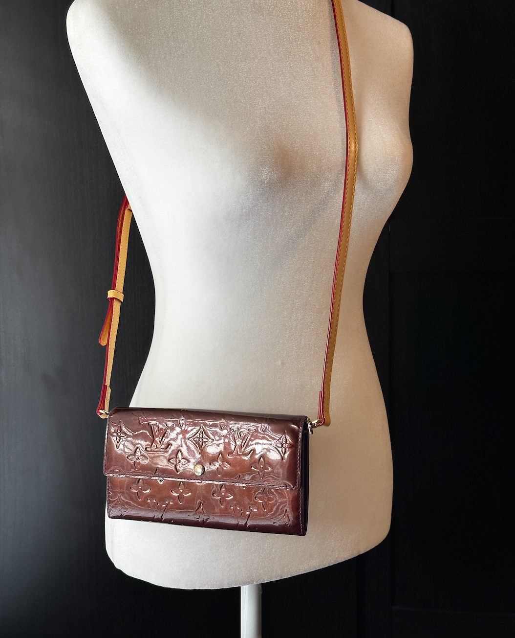 Authentic Louis Vuitton Monogram Burgundy Vernis Wallet Crossbody