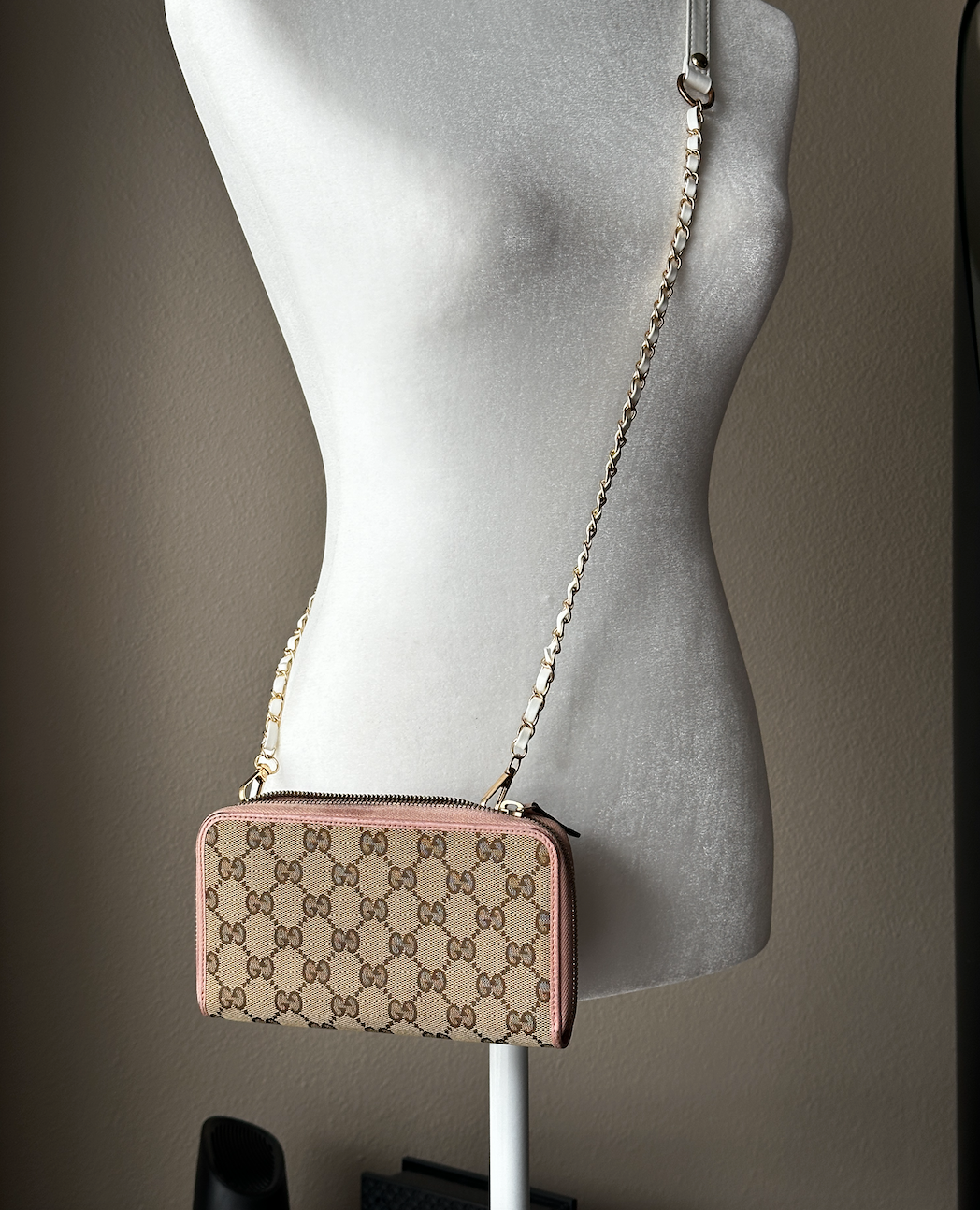 Authentic Gucci GG Pink Canvas Full Zip Wallet