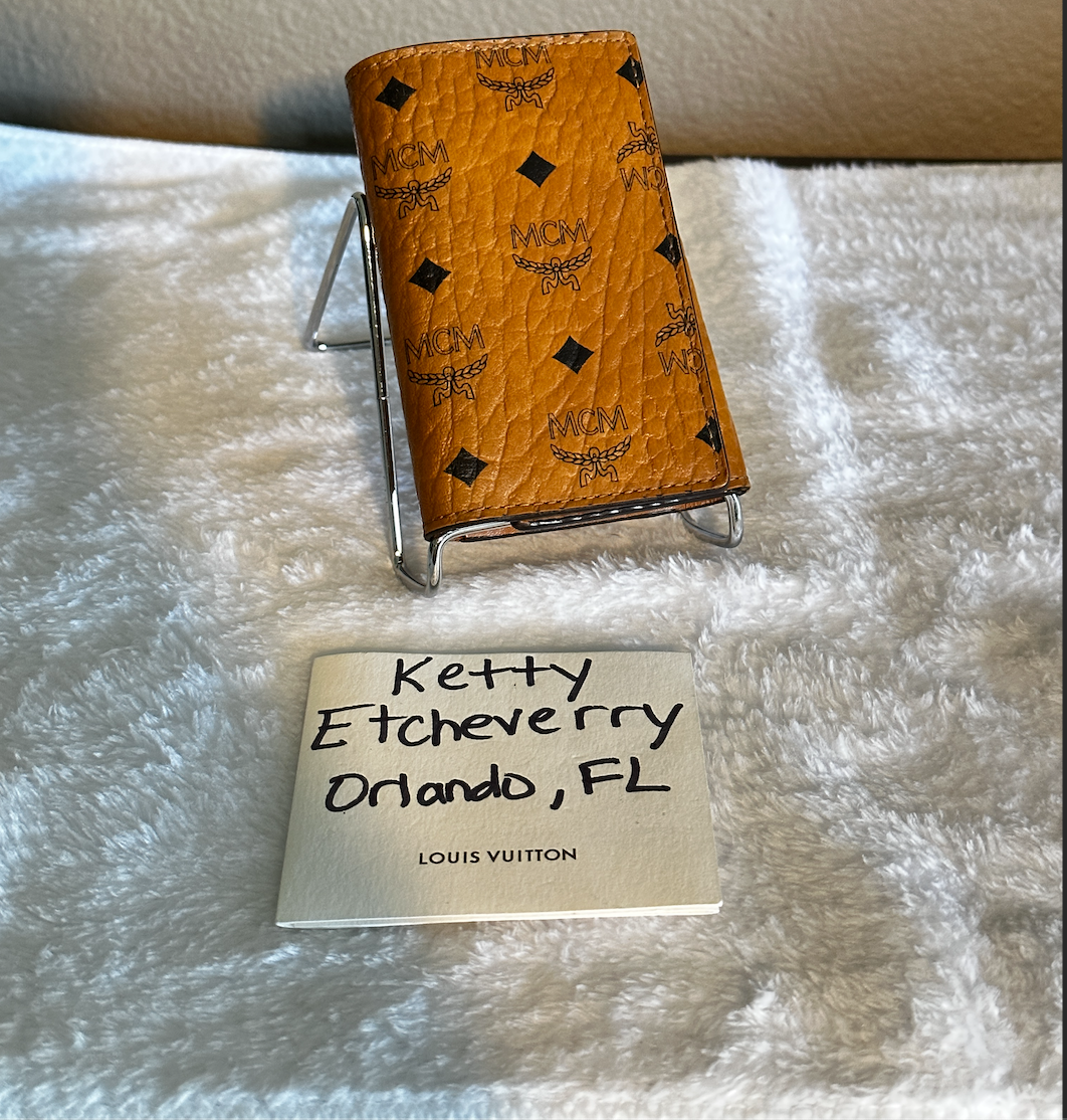 Authentic MCM 4 Key Ring Holder Wallet