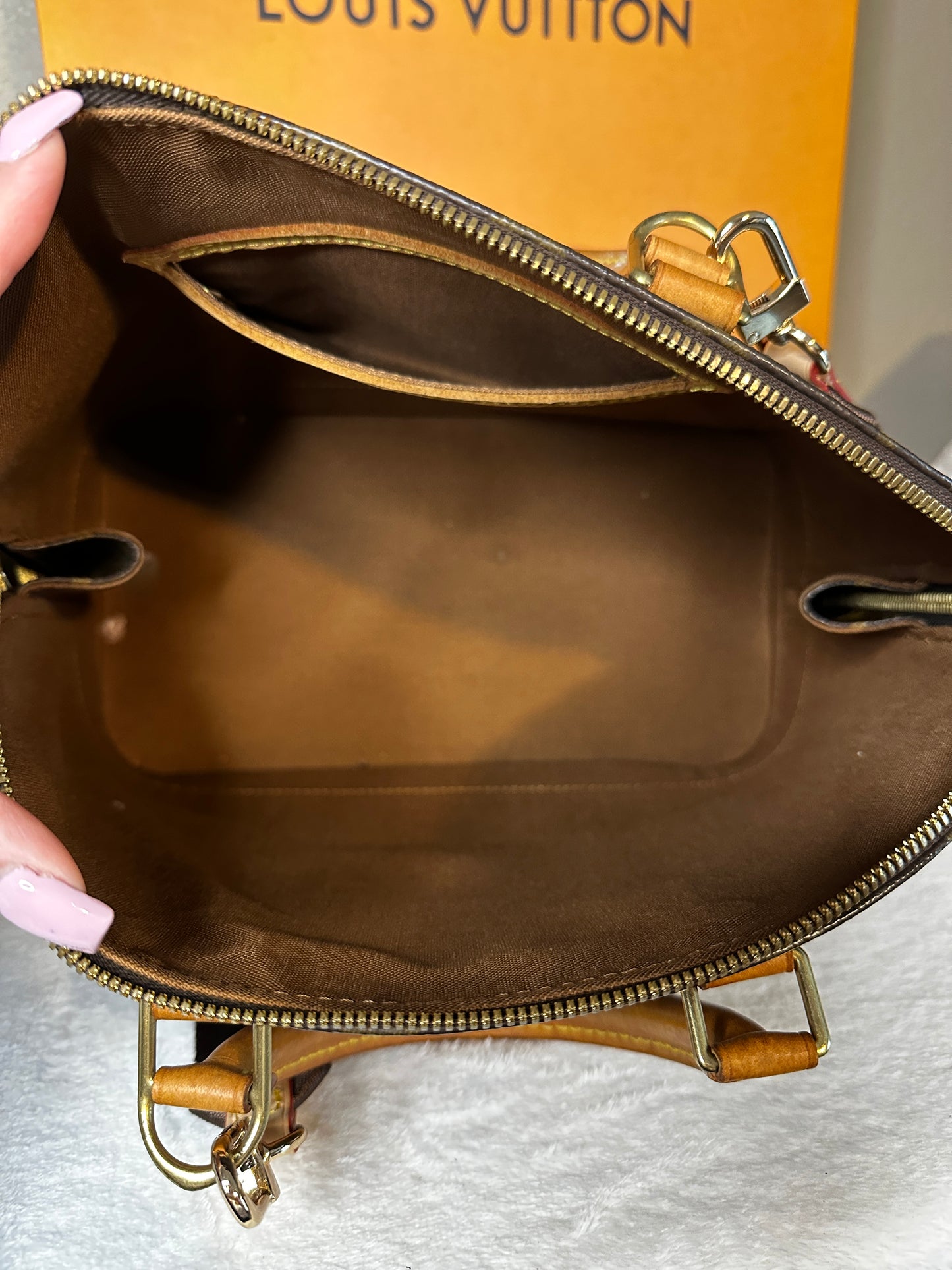 Authentic Louis Vuitton Monogram Alma PM