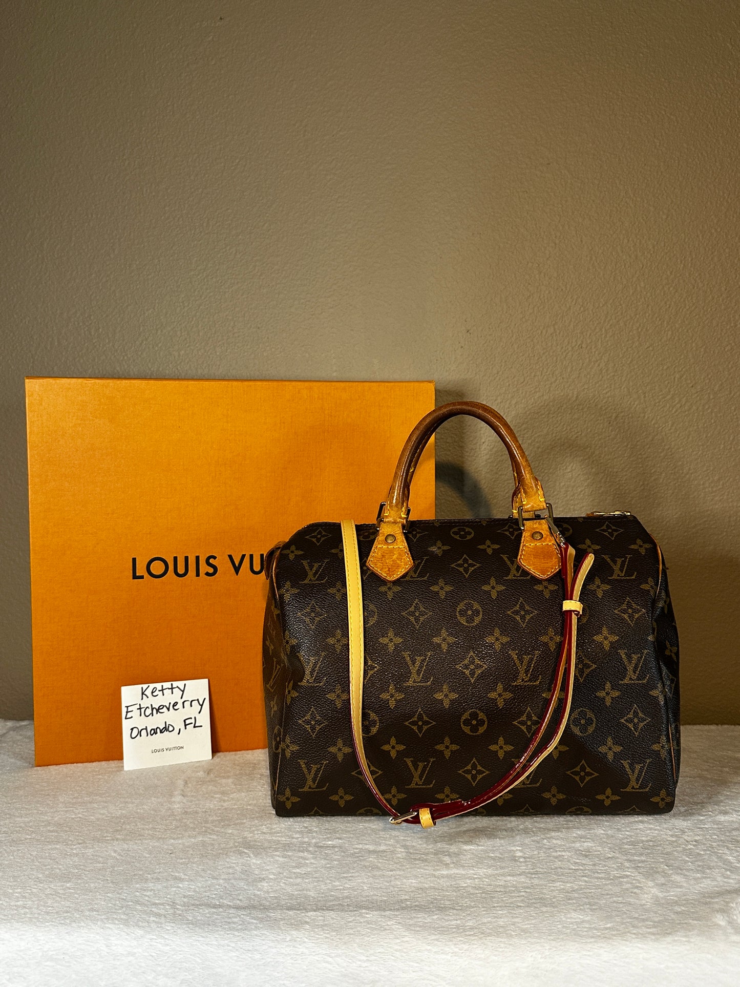 Authentic Louis Vuitton Monogram Speedy 30 w/ Generic Vachetta Strap