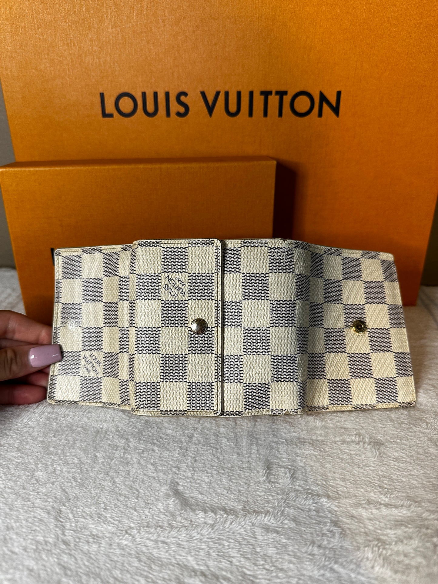 Authentic Louis Vuitton Damier Azur Compact Elise Bifold Wallet