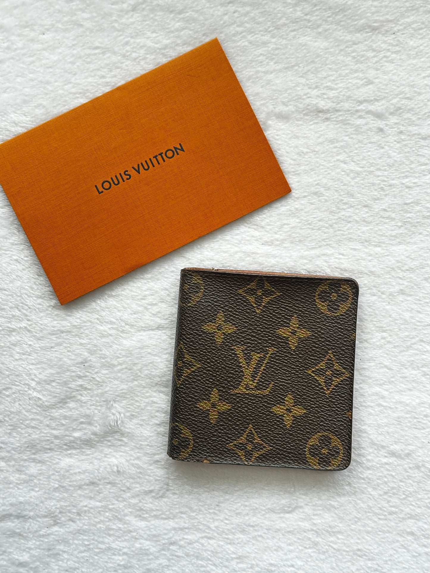 Authentic Lois Vuitton Monogram Mens Bifold Wallet