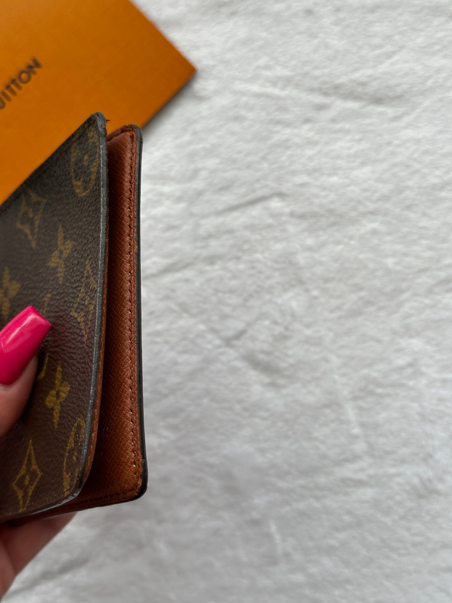 Authentic Lois Vuitton Monogram Mens Bifold Wallet