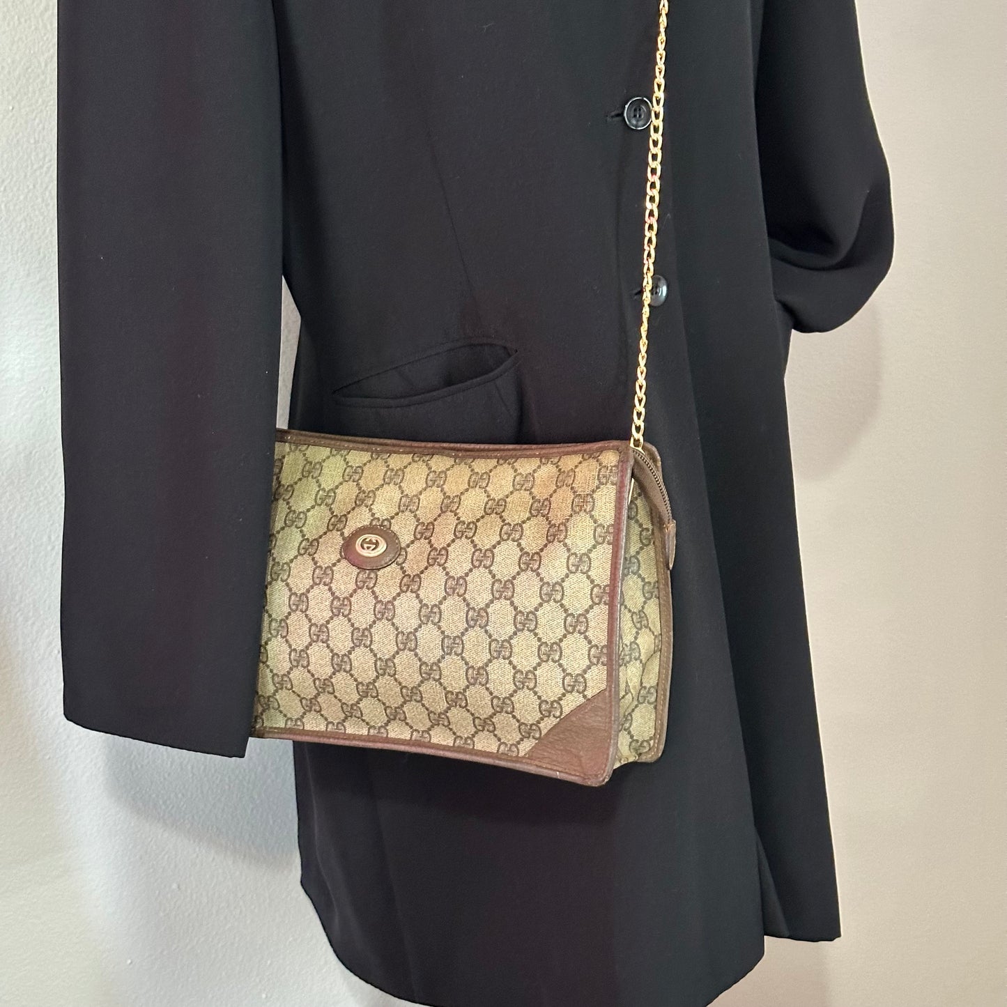Authentic GUCCI GG Canvas Zipper Pouch Crossbody