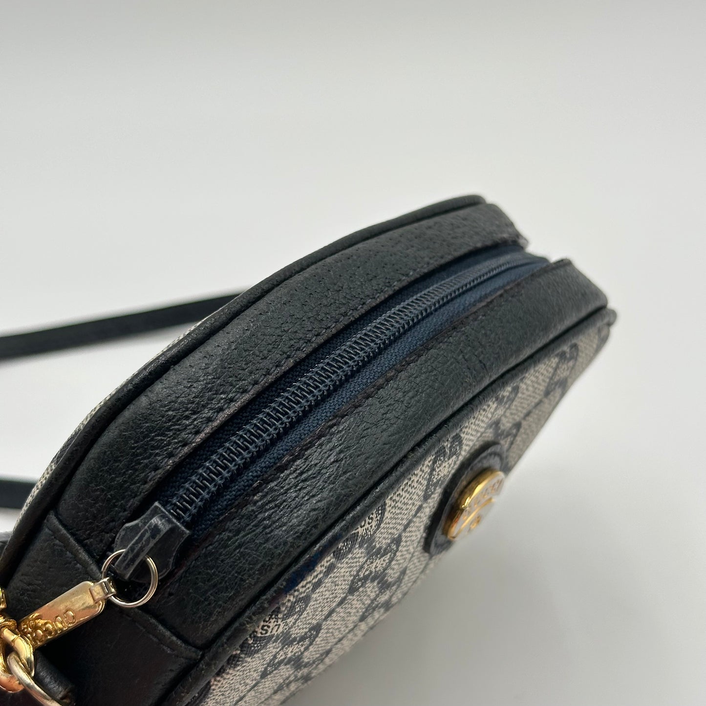 Authentic GUCCI GG Canvas Navy Blue Small Crossbody