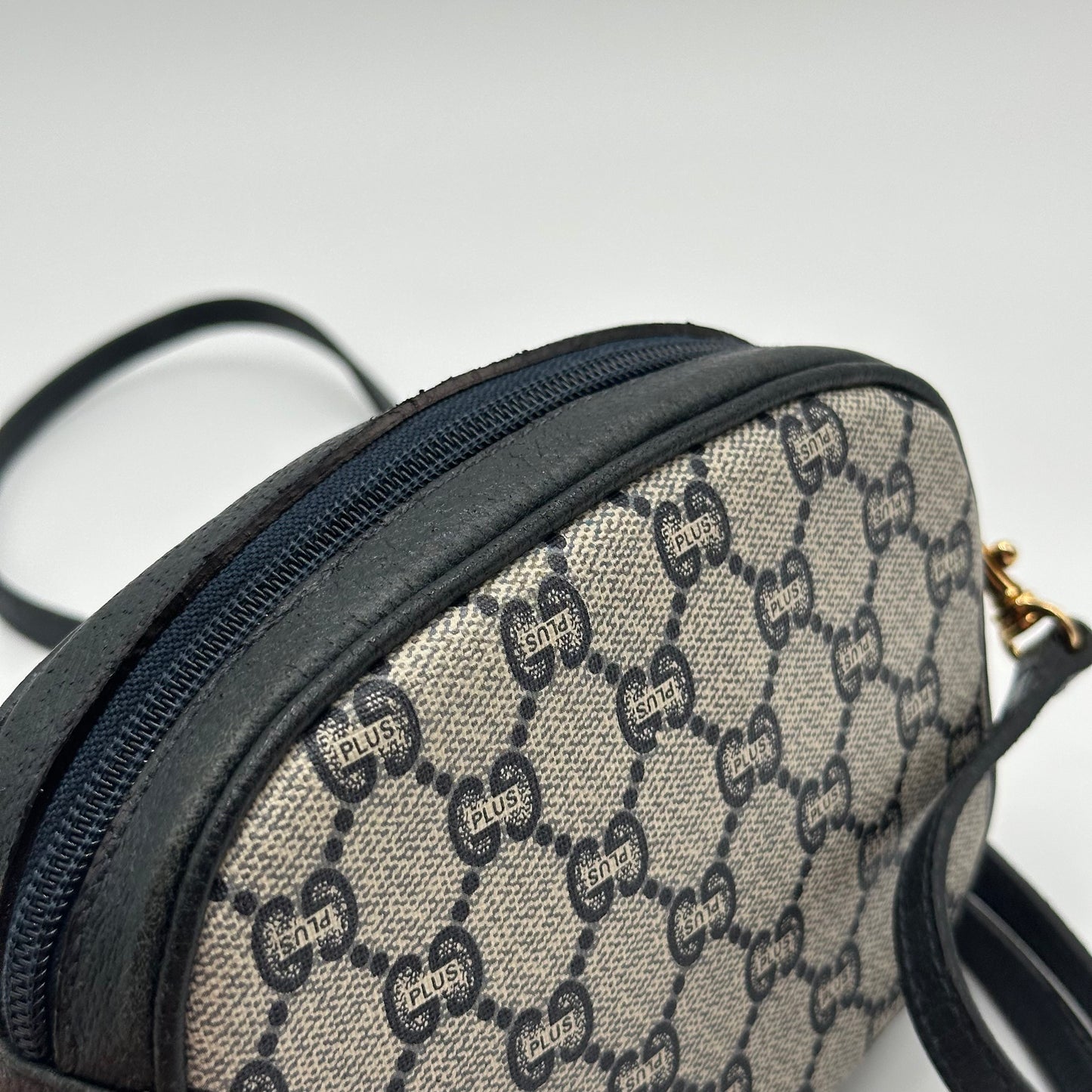 Authentic GUCCI GG Canvas Navy Blue Small Crossbody
