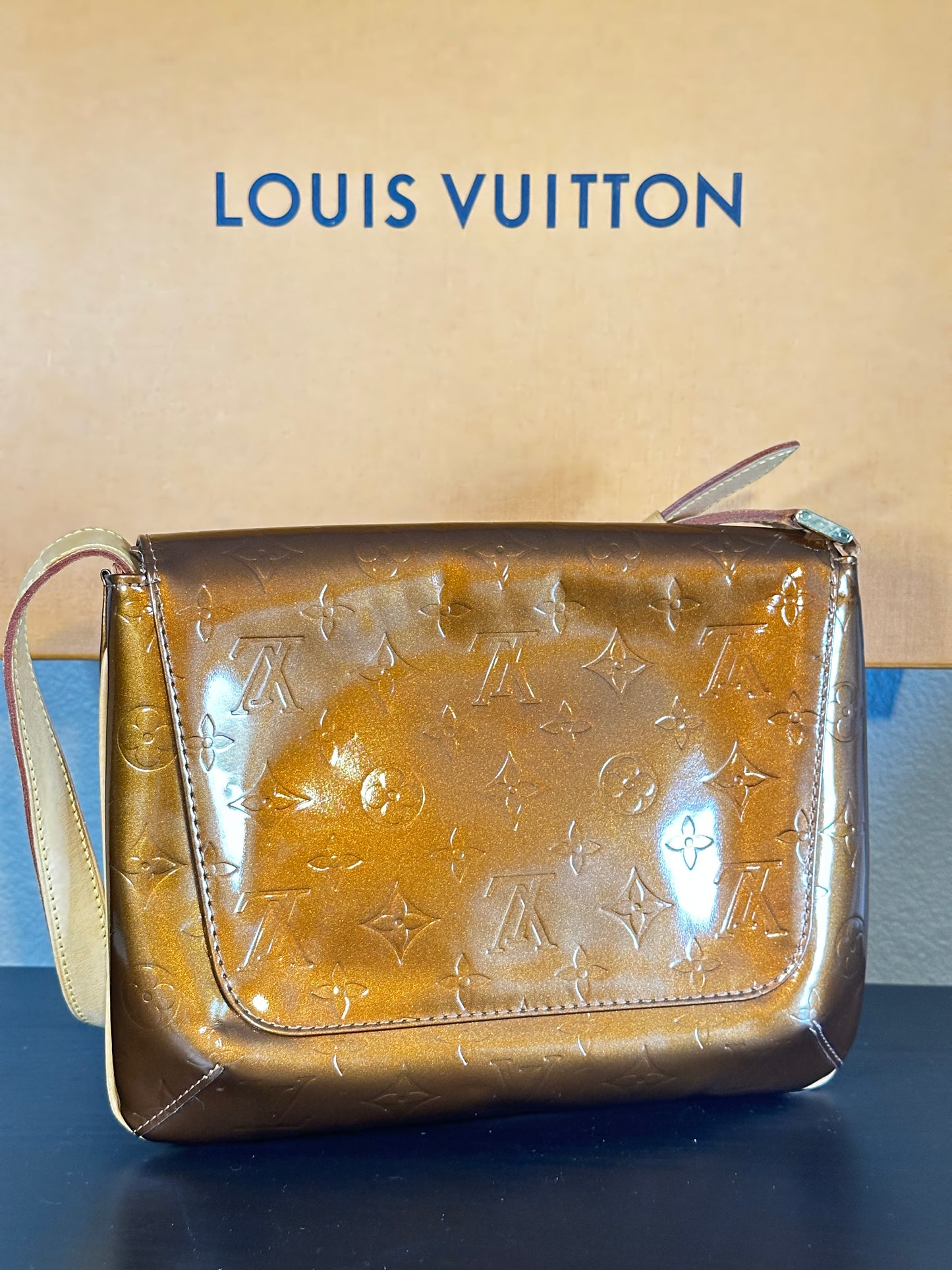 Authentic Louis Vuitton Thompson Street Shoulder Bag