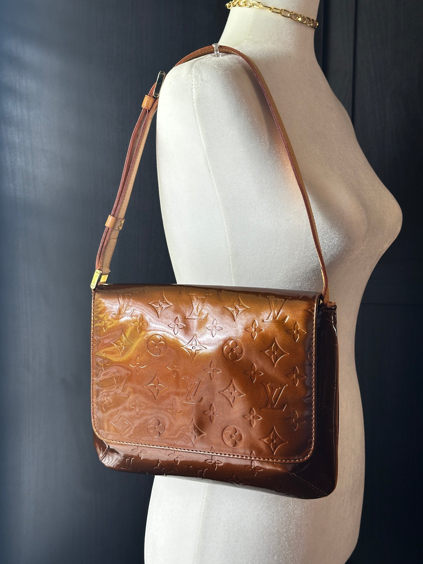 Authentic Louis Vuitton Thompson Street Shoulder Bag
