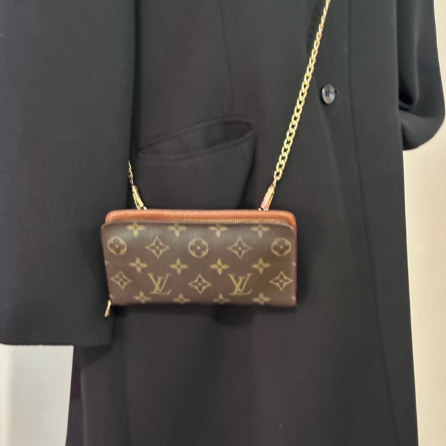 Authentic Louis Vuitton 2004 Monogram Porte Monnaie Zipper Wallet Crossbody