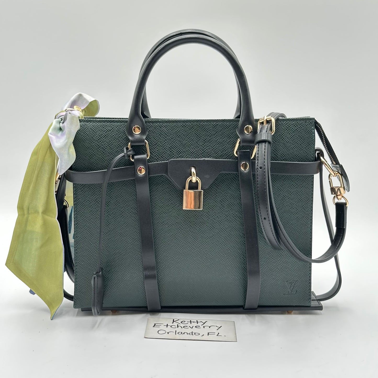 Authentic Louis Vuitton Green Epi Toiletry 26 Crossbody