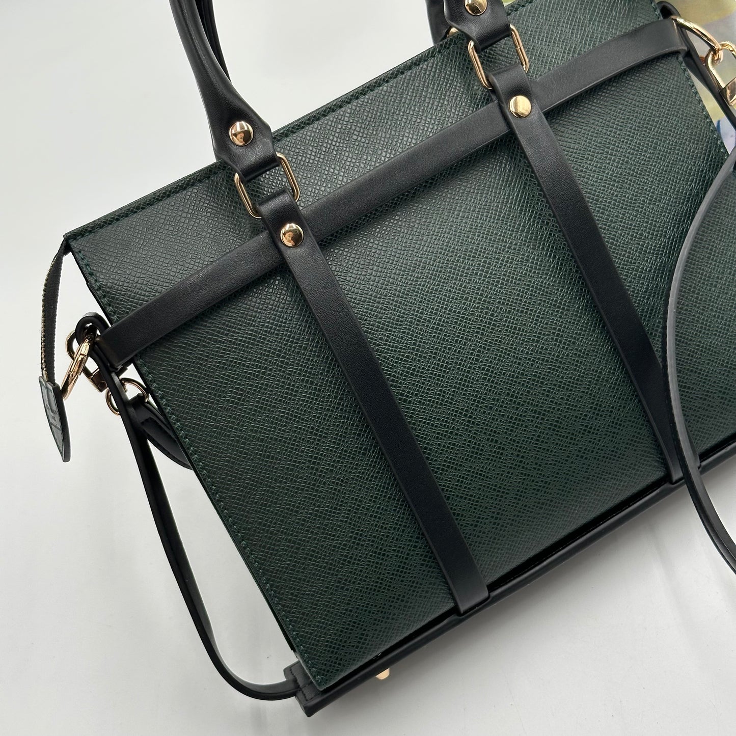 Authentic Louis Vuitton Green Epi Toiletry 26 Crossbody