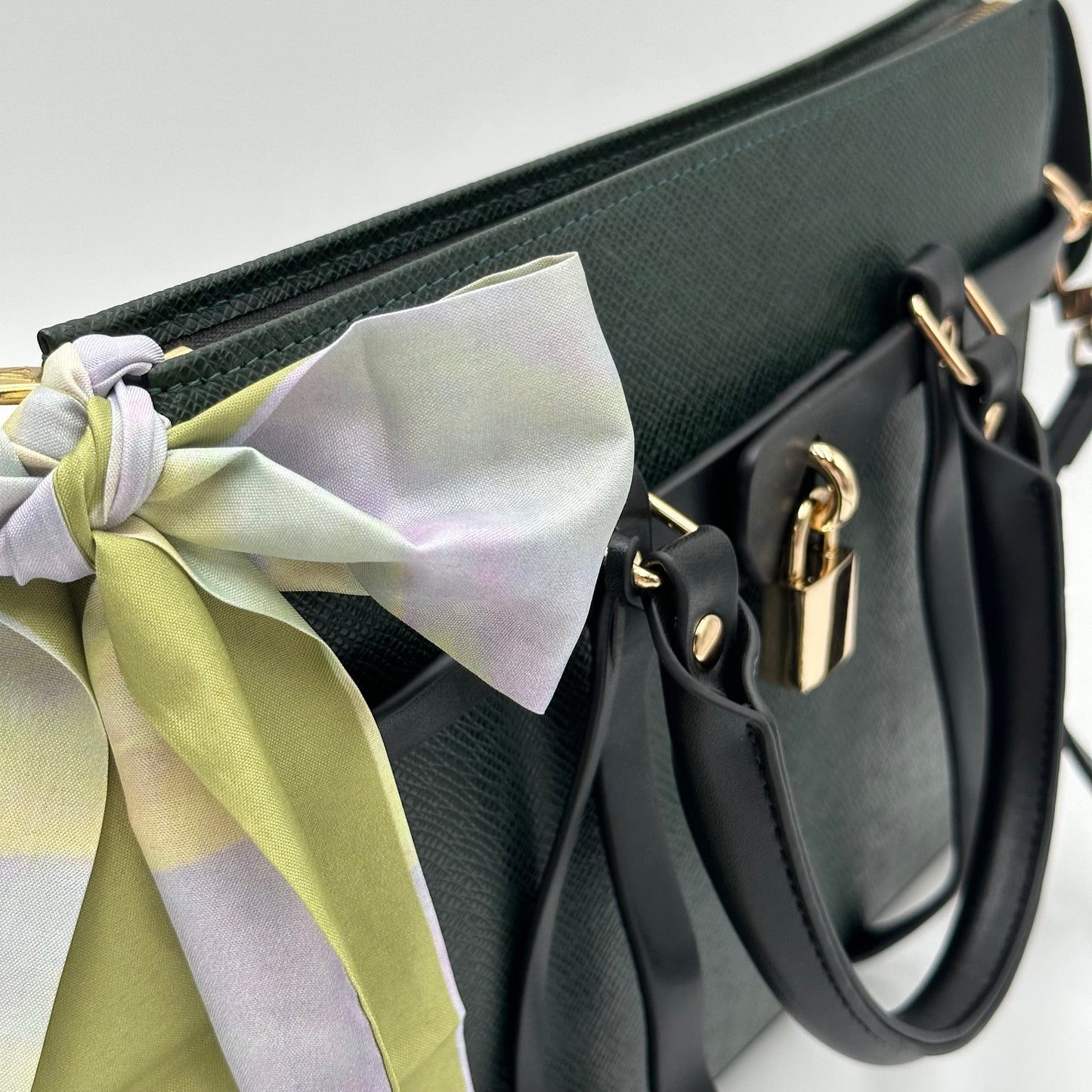Authentic Louis Vuitton Green Epi Toiletry 26 Crossbody