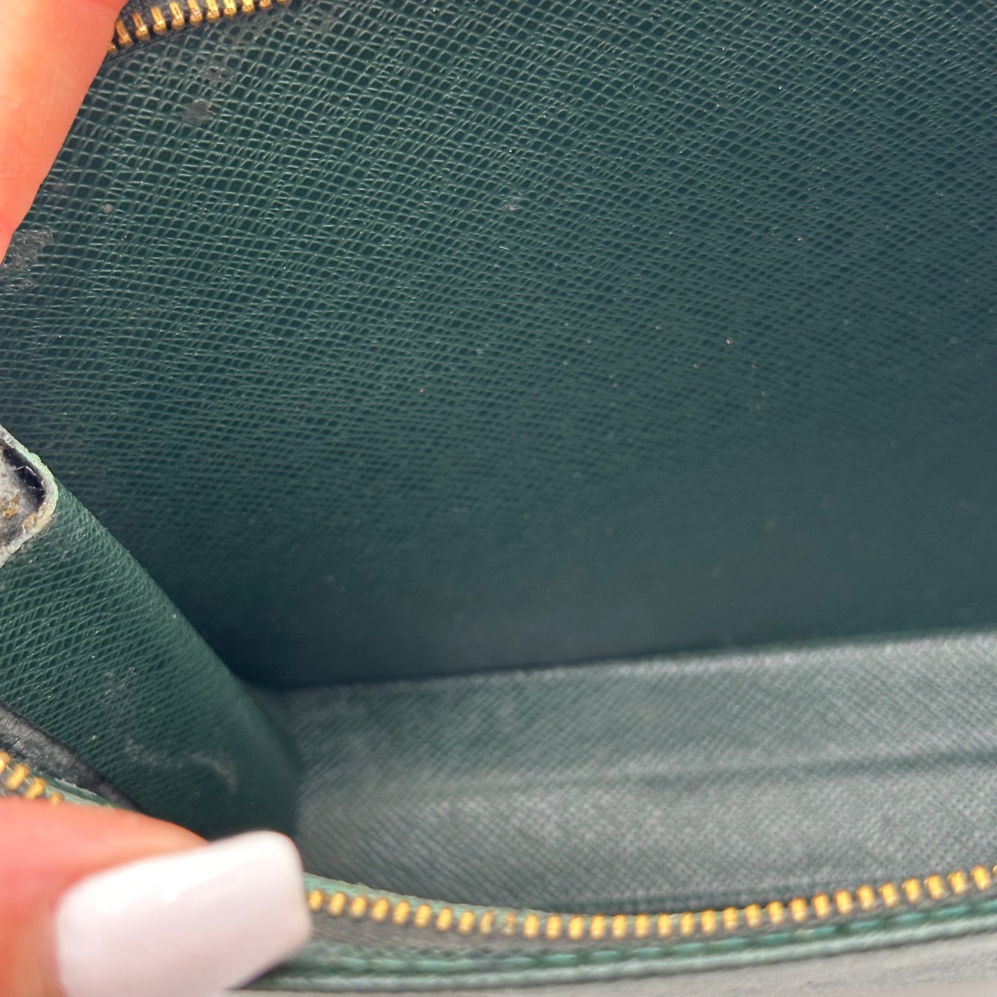 Authentic Louis Vuitton Green Epi Toiletry 26 Crossbody