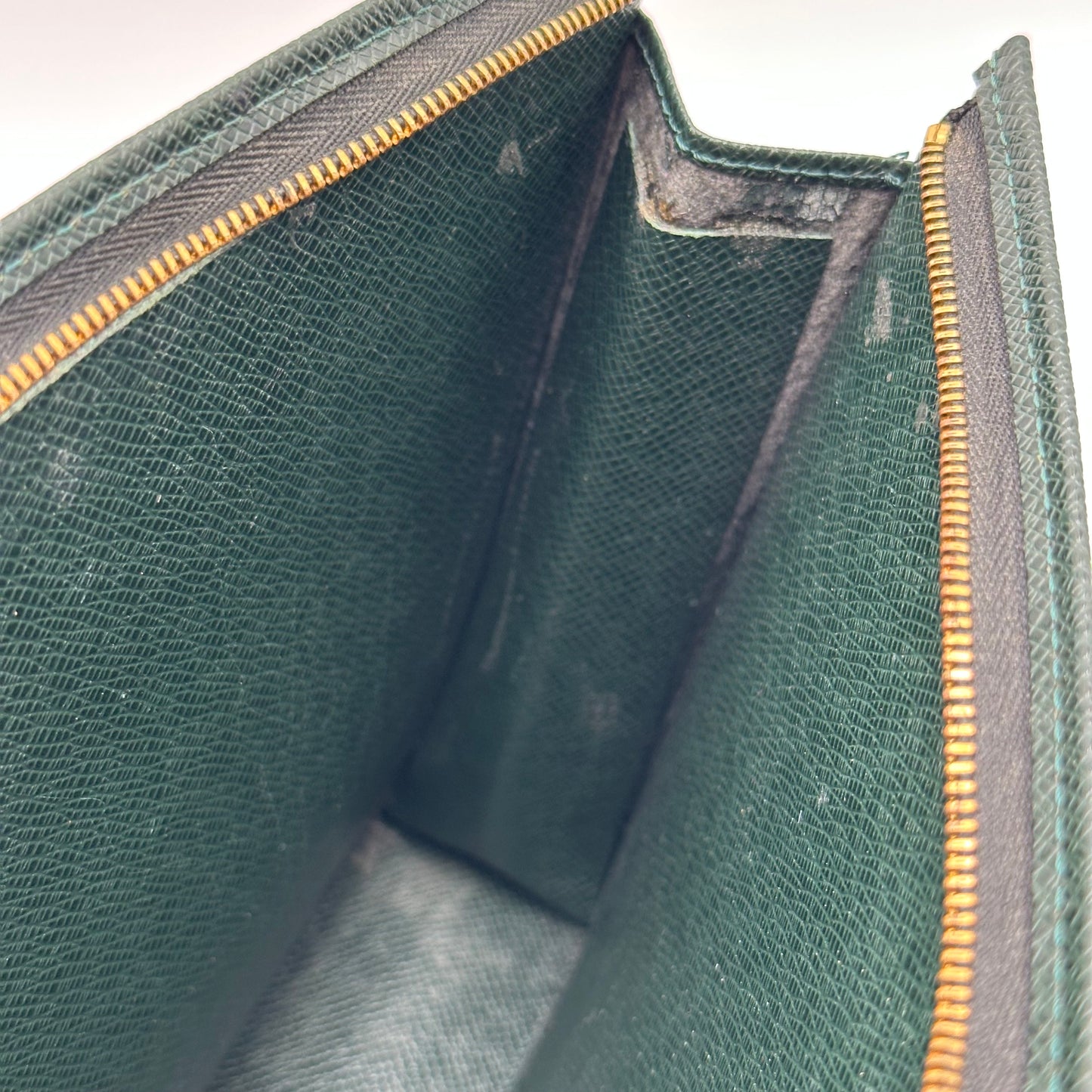 Authentic Louis Vuitton Green Epi Toiletry 26 Crossbody