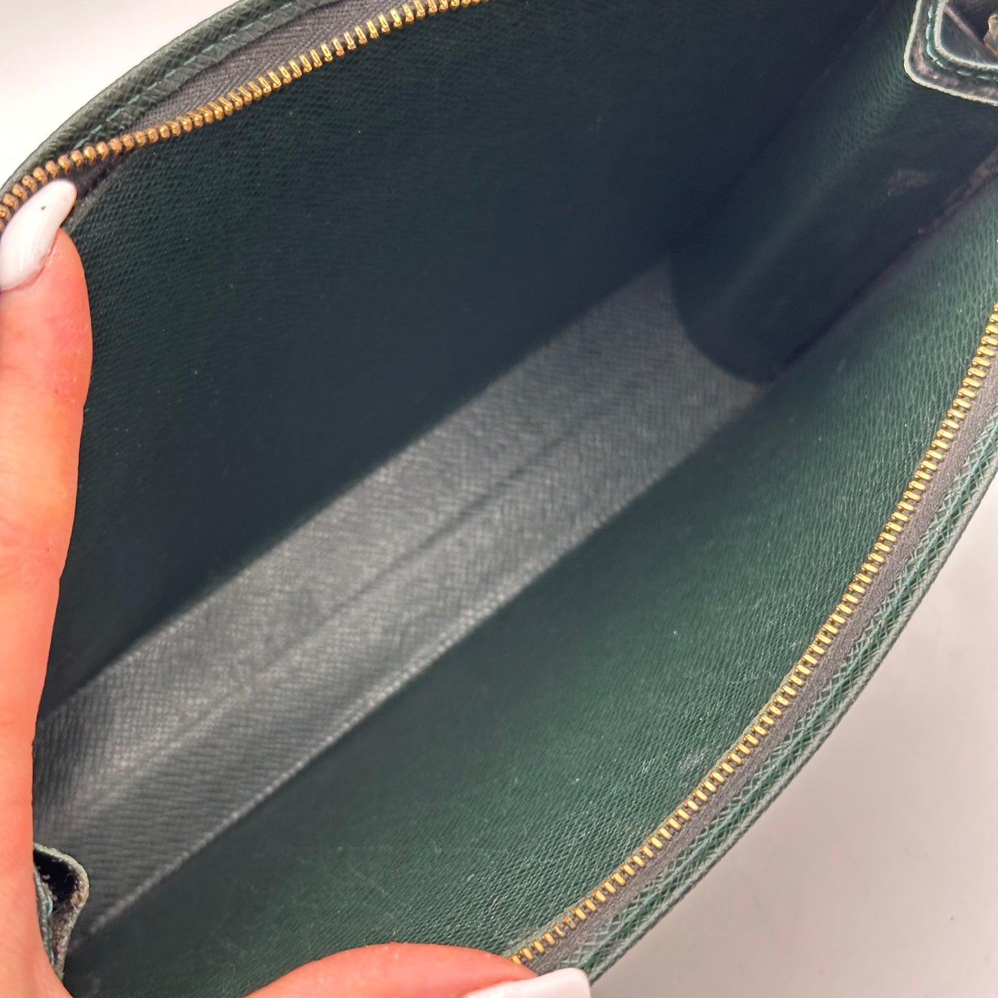 Authentic Louis Vuitton Green Epi Toiletry 26 Crossbody