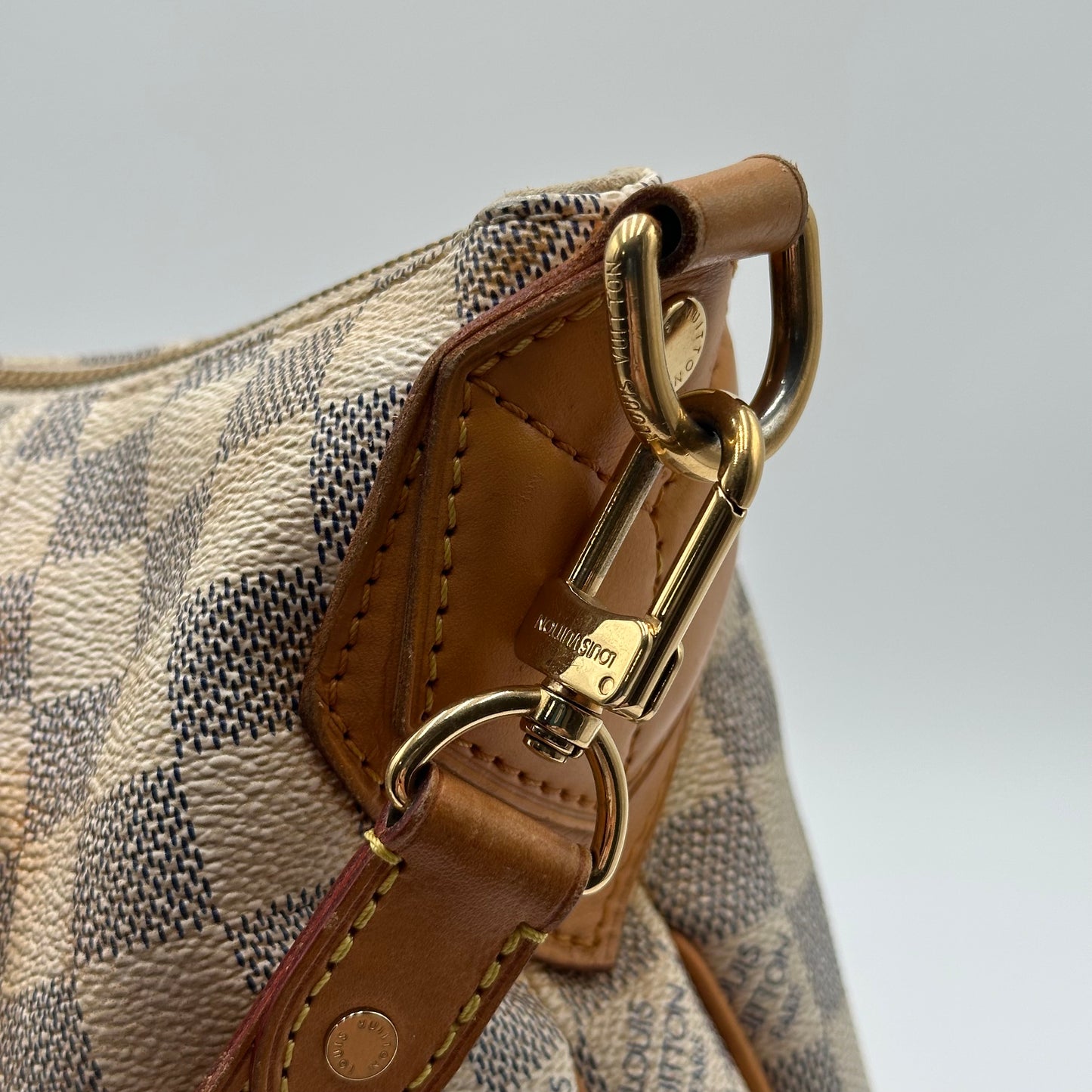 2011 Authentic Damier Azur Evora MM Handbag Crossbody
