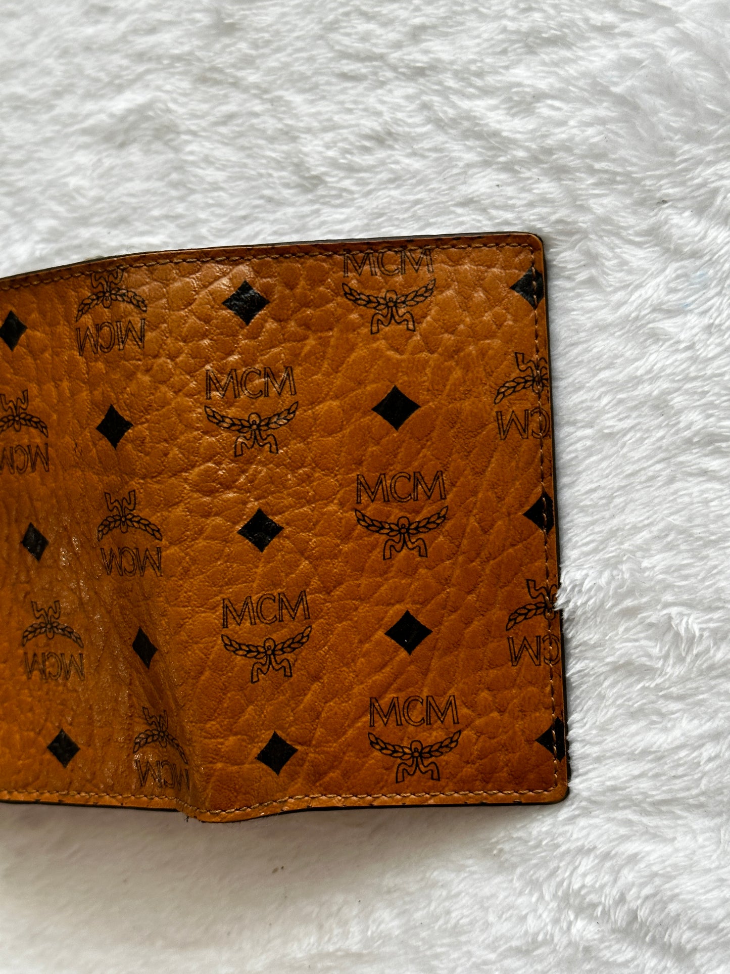 Authentic MCM 4 Key Ring Holder Wallet