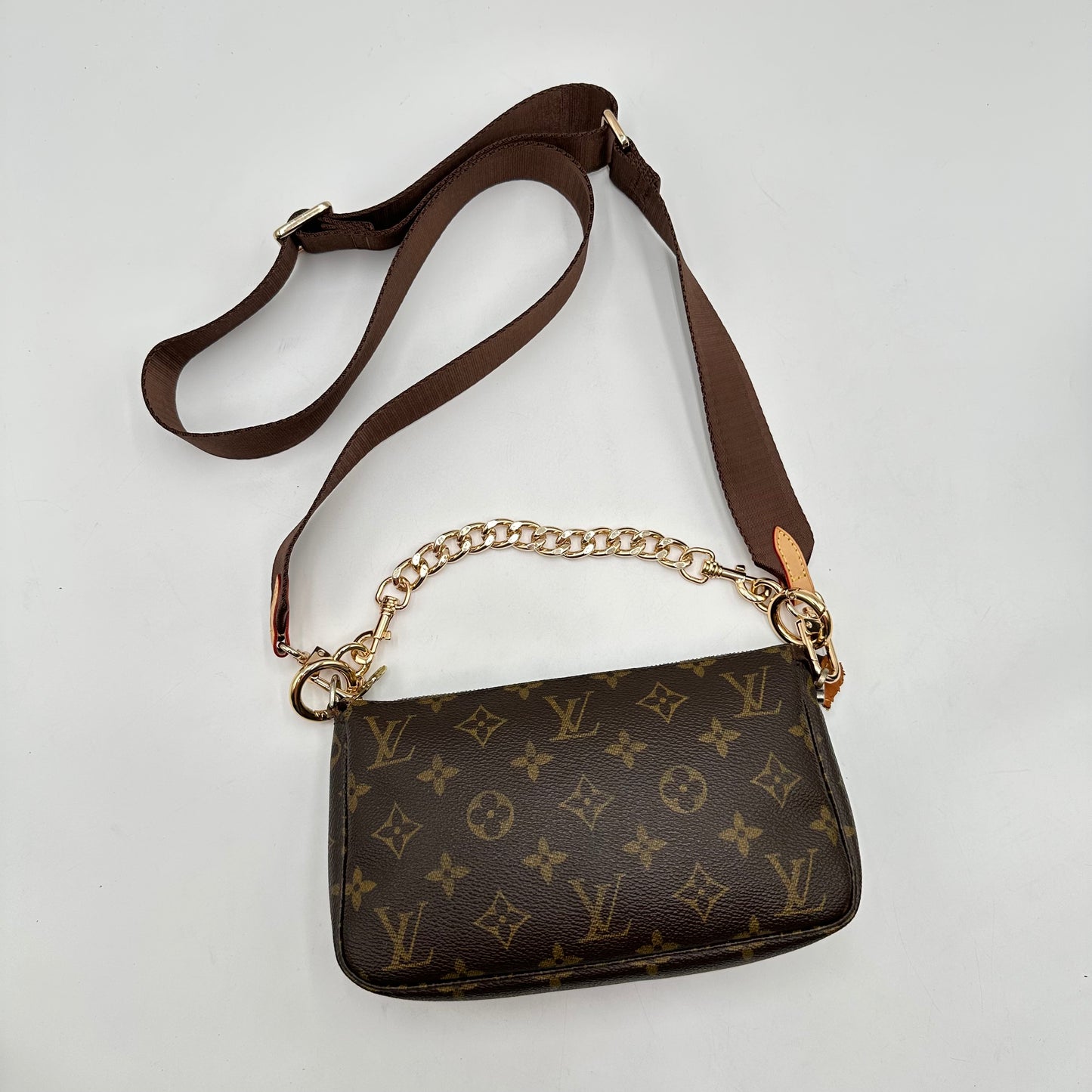 Authentic Louis Vuitton 2002 Monogram Pochette Accessoires Crossbody