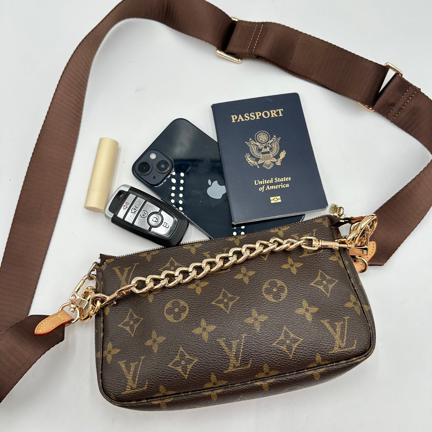 Authentic Louis Vuitton 2002 Monogram Pochette Accessoires Crossbody