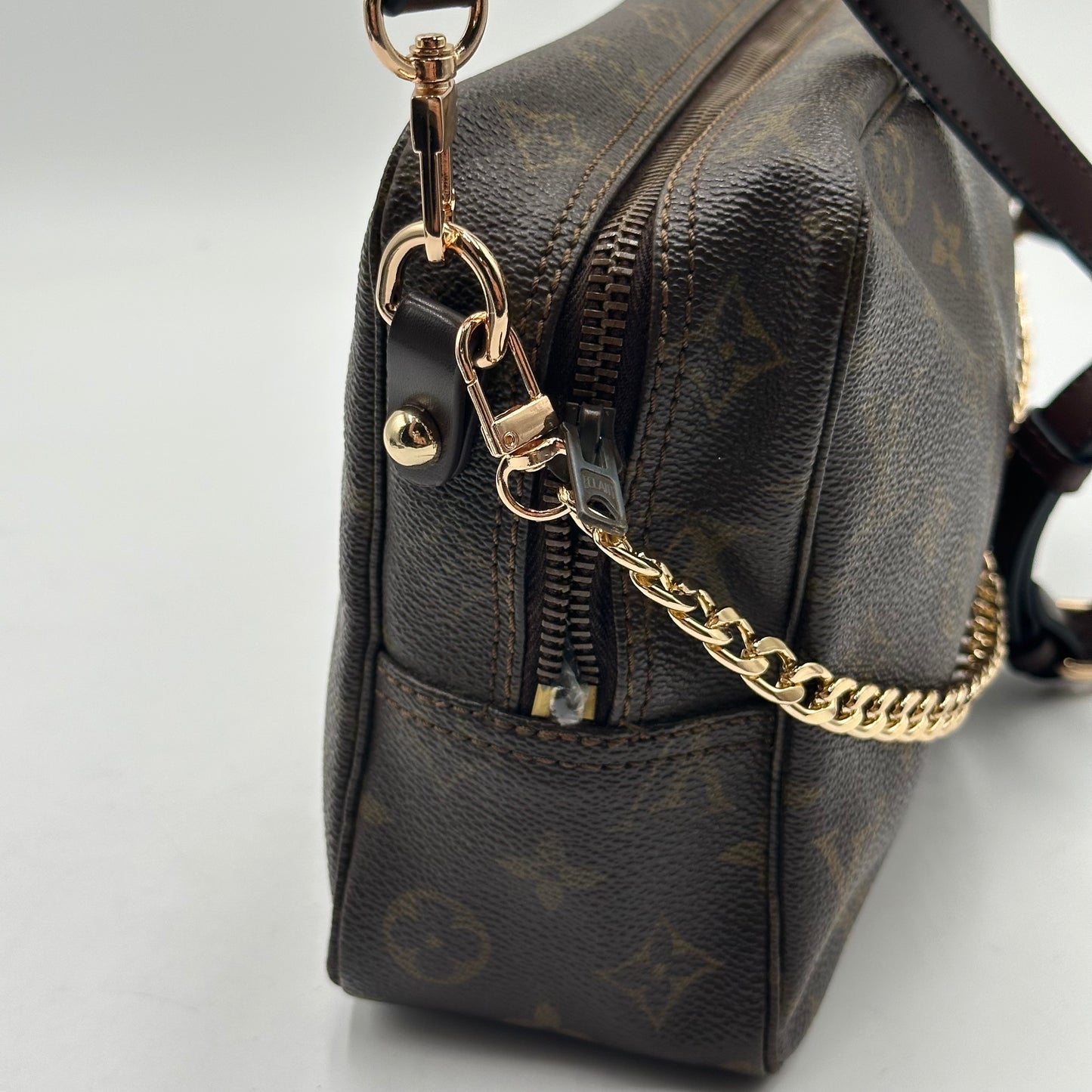 Authentic Louis Vuitton 1982 Monogram Trousse 28 Crossbody