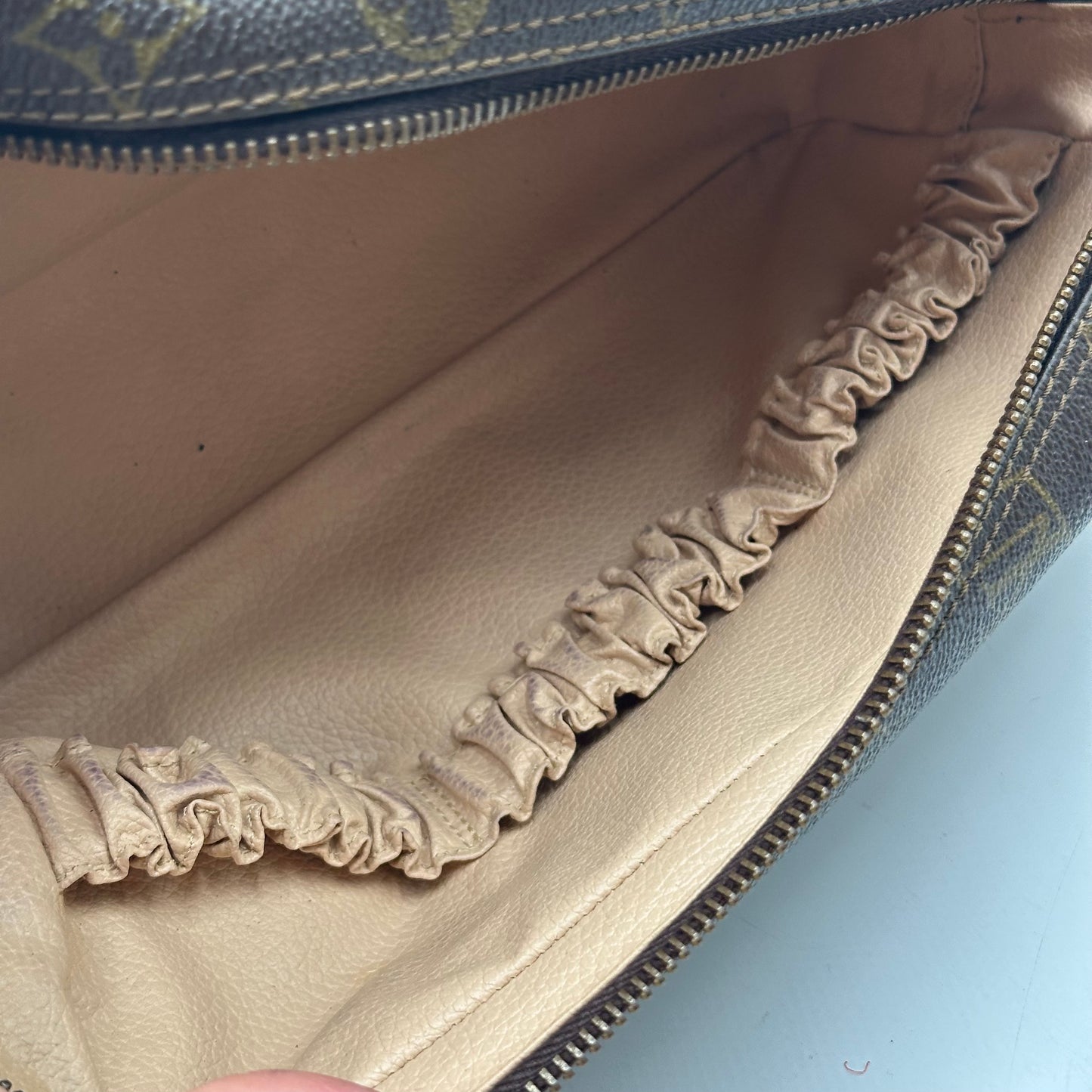 Authentic Louis Vuitton 1982 Monogram Trousse 28 Crossbody