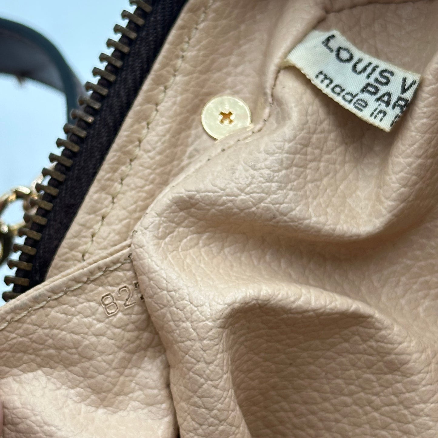 Authentic Louis Vuitton 1982 Monogram Trousse 28 Crossbody