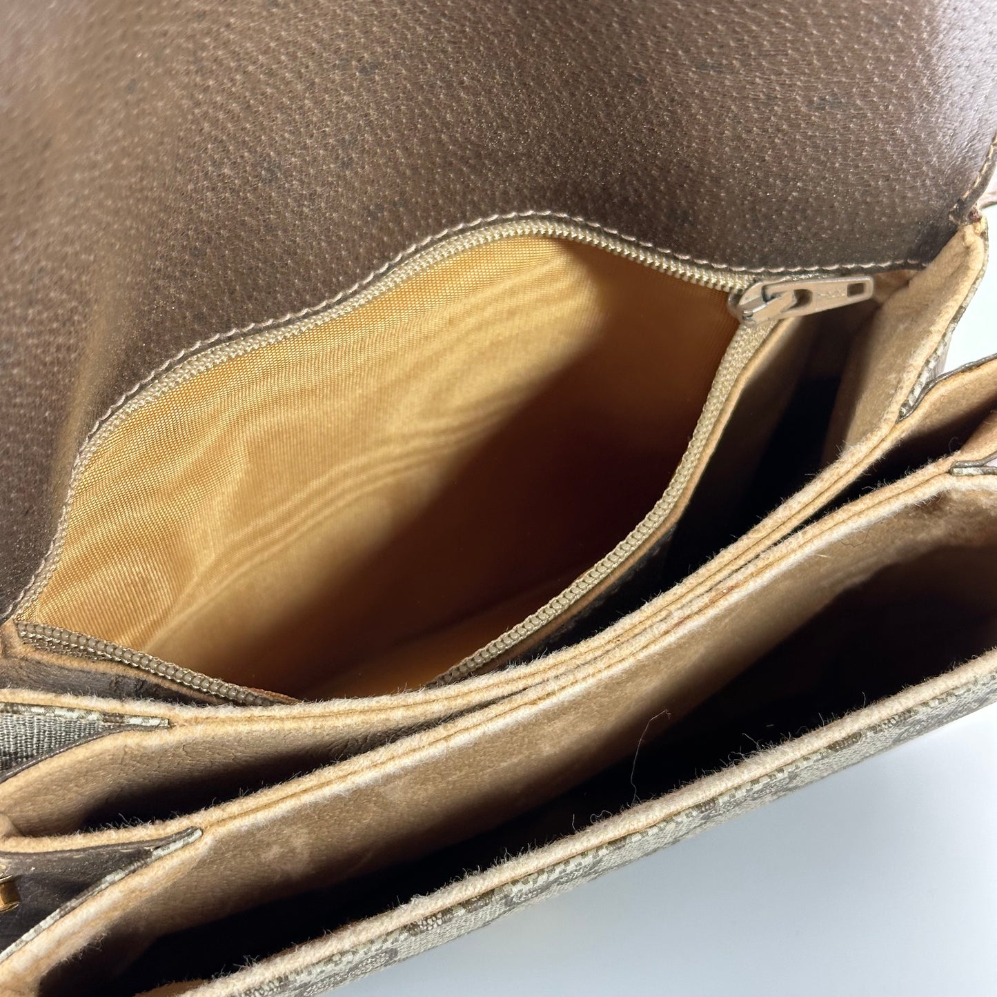 Authentic GUCCI Horsebit Vintage Crossbody