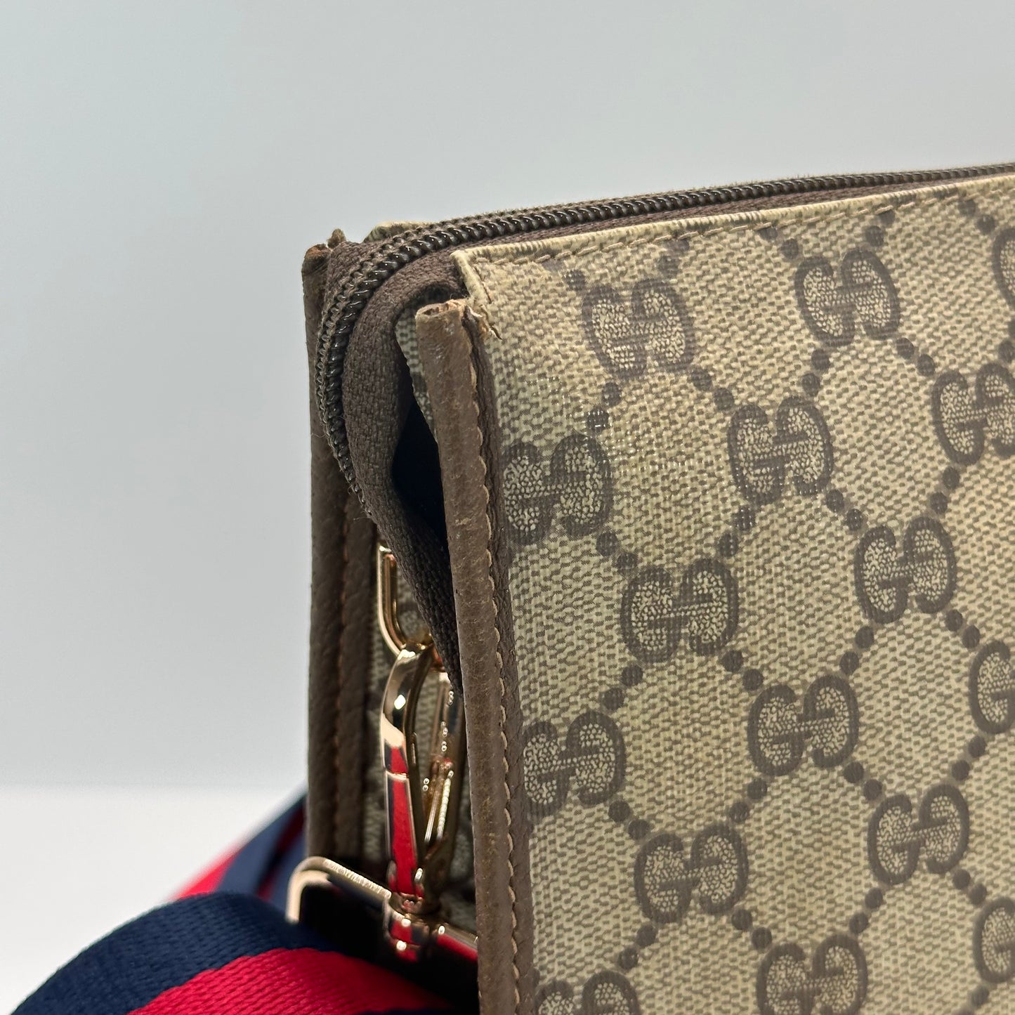 Authentic GUCCI GG Canvas Zipper Pouch Crossbody