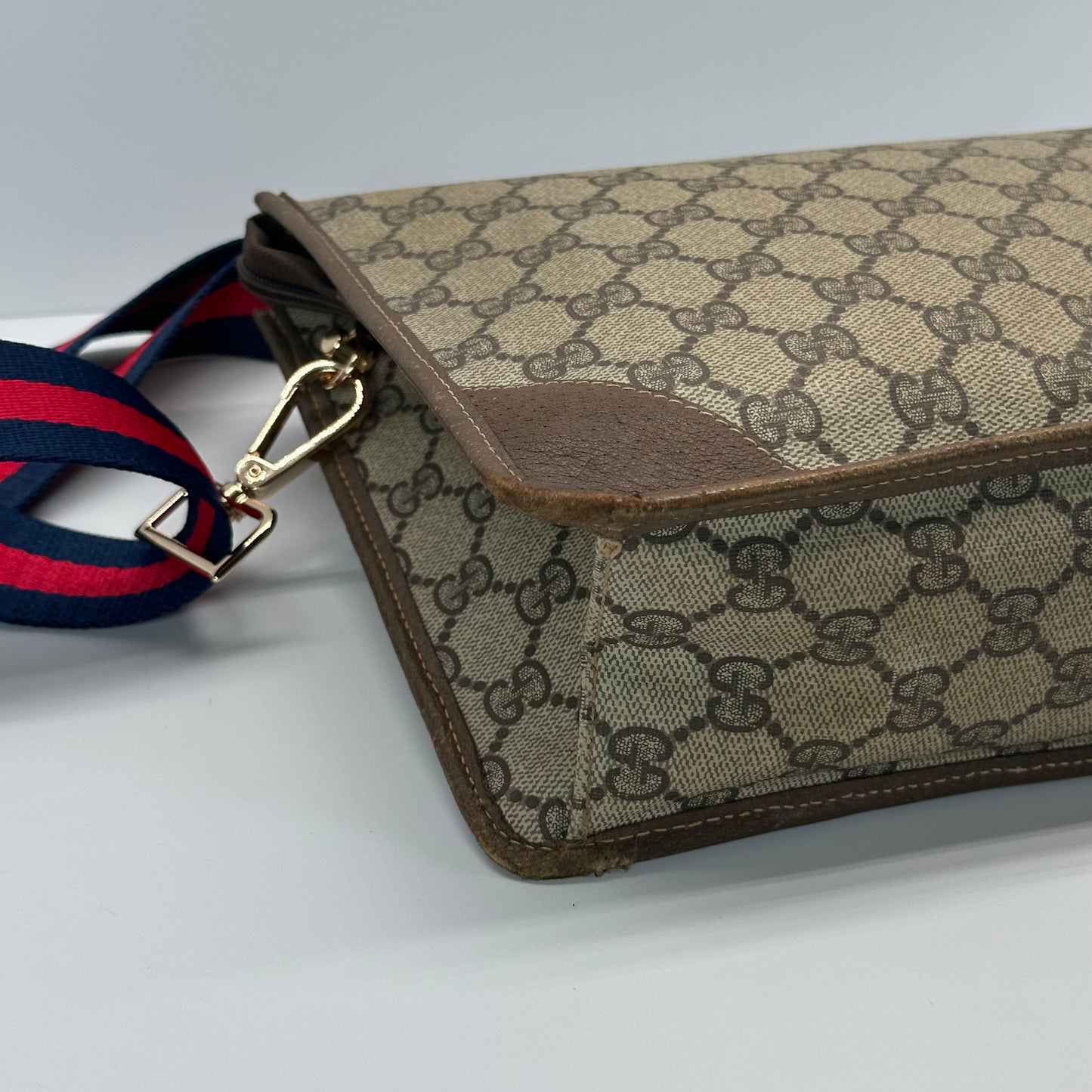 Authentic GUCCI GG Canvas Zipper Pouch Crossbody
