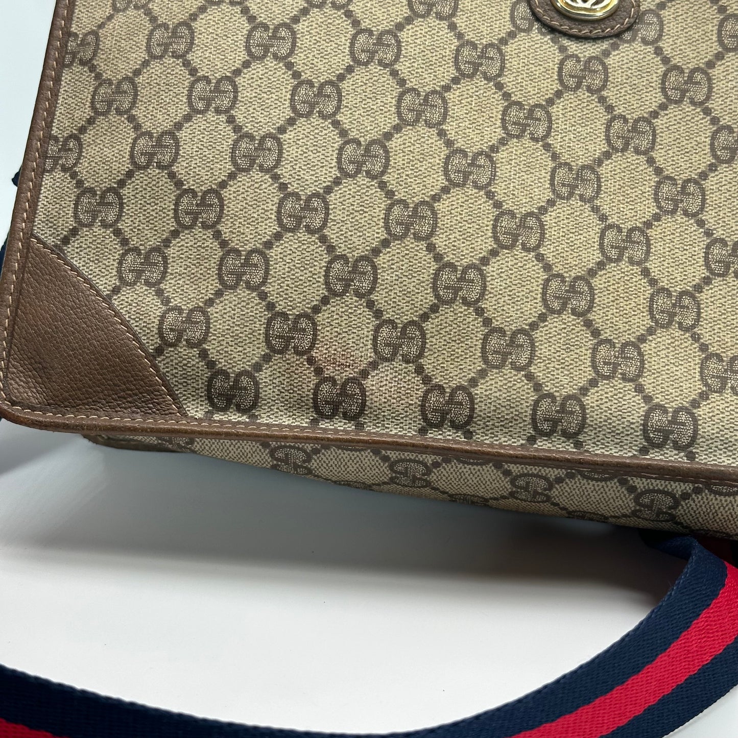 Authentic GUCCI GG Canvas Zipper Pouch Crossbody