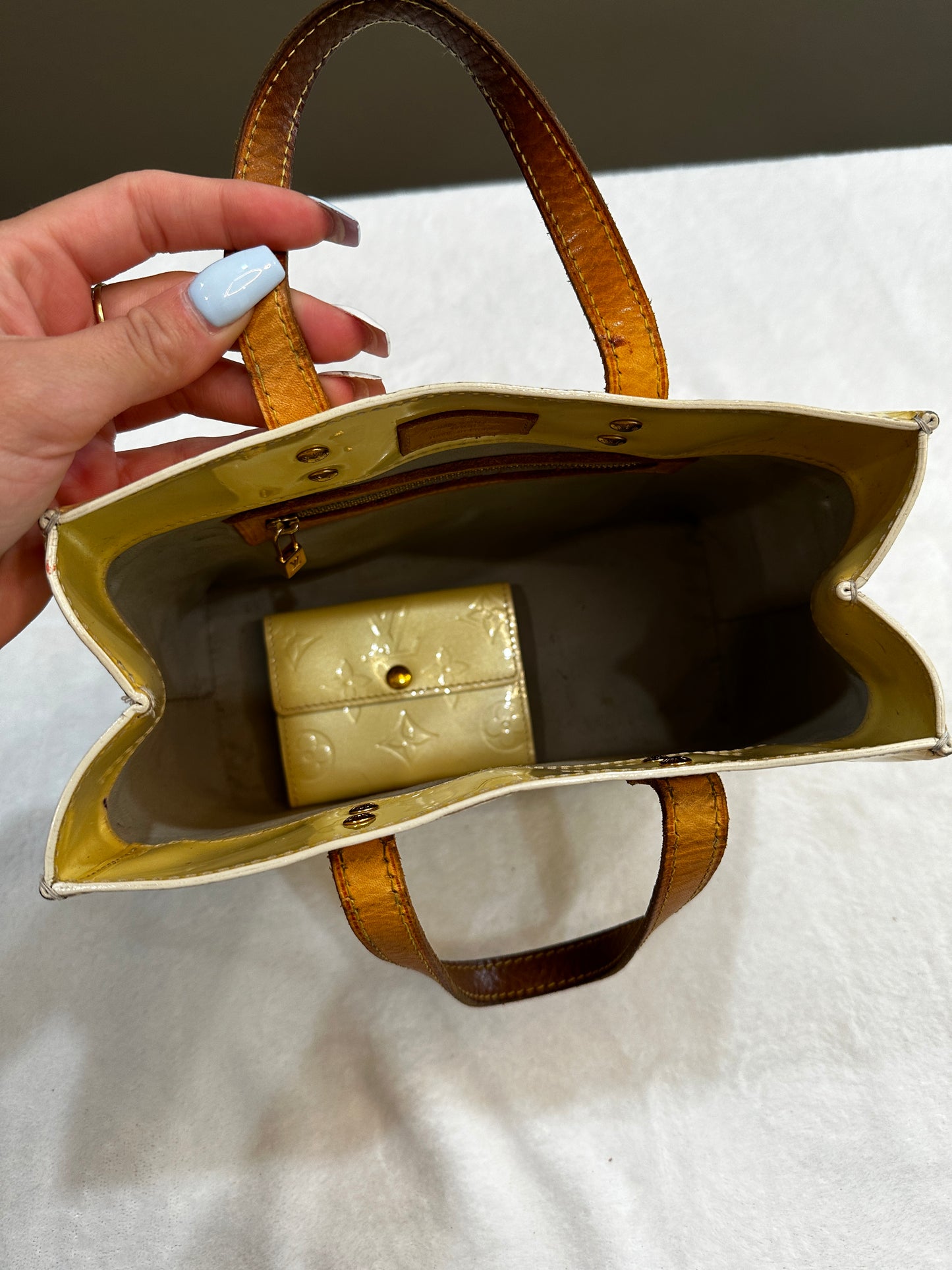Authentic Louis Vuitton Pearl Vernis Reade PM Handbag & Compact Wallet Bundle Set