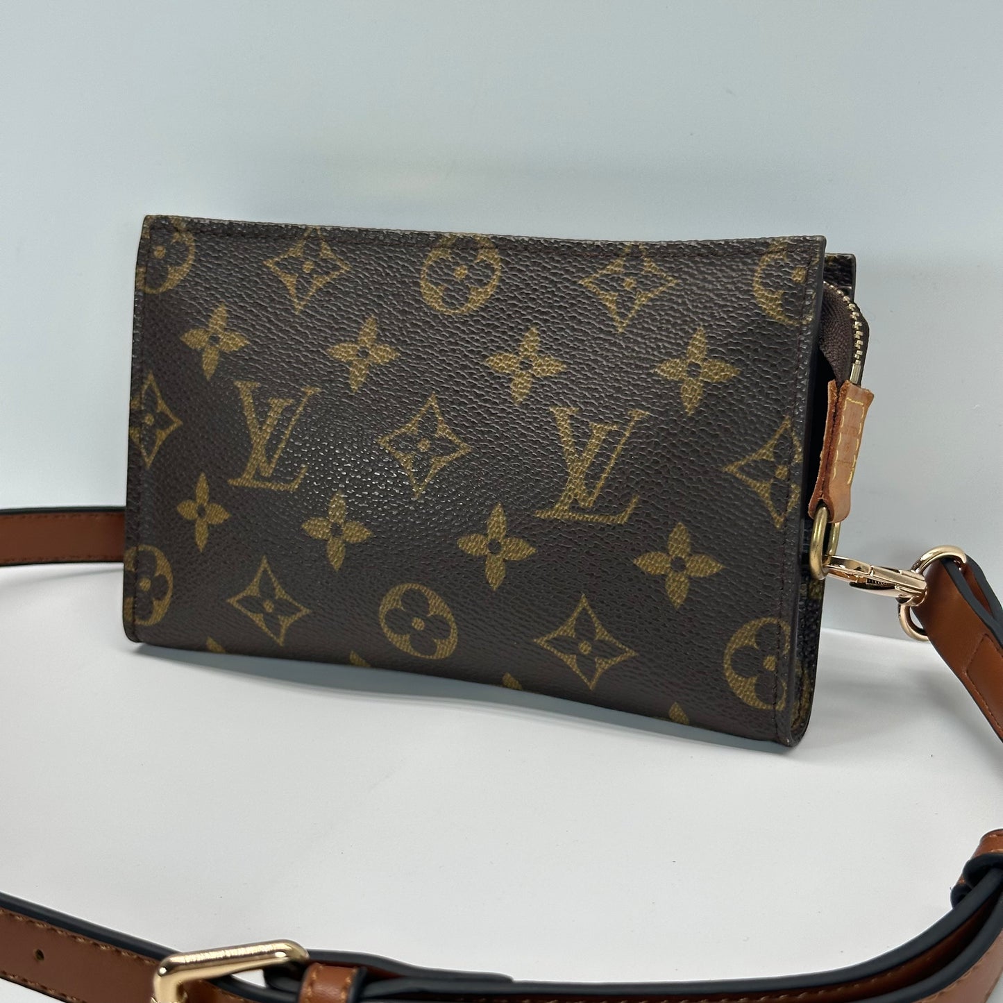 Authentic Louis Vuitton 2000 Monogram Bucket Pouch Crossbody
