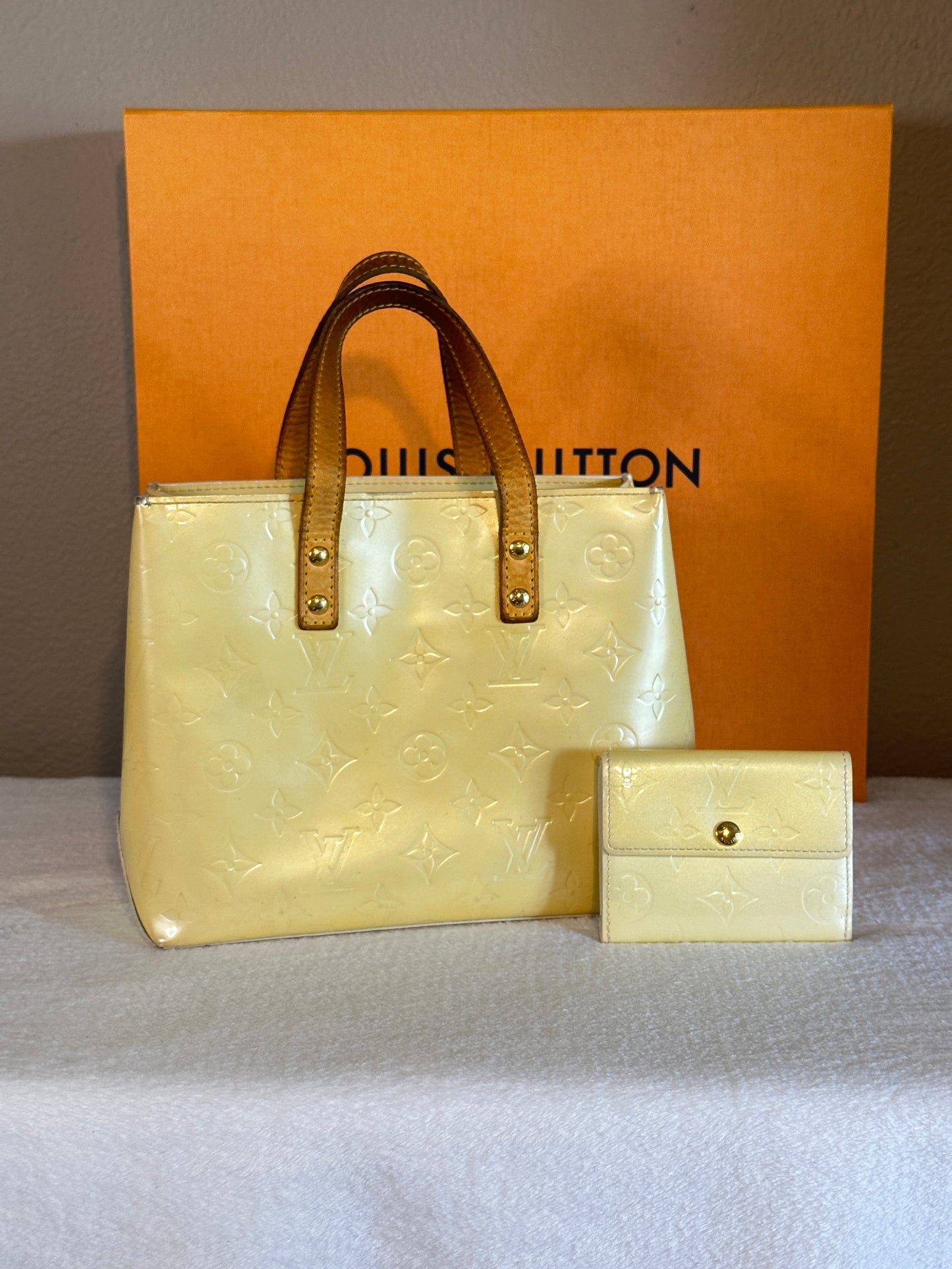 Authentic Louis Vuitton Pearl Vernis Reade PM Handbag & Compact Wallet Bundle Set