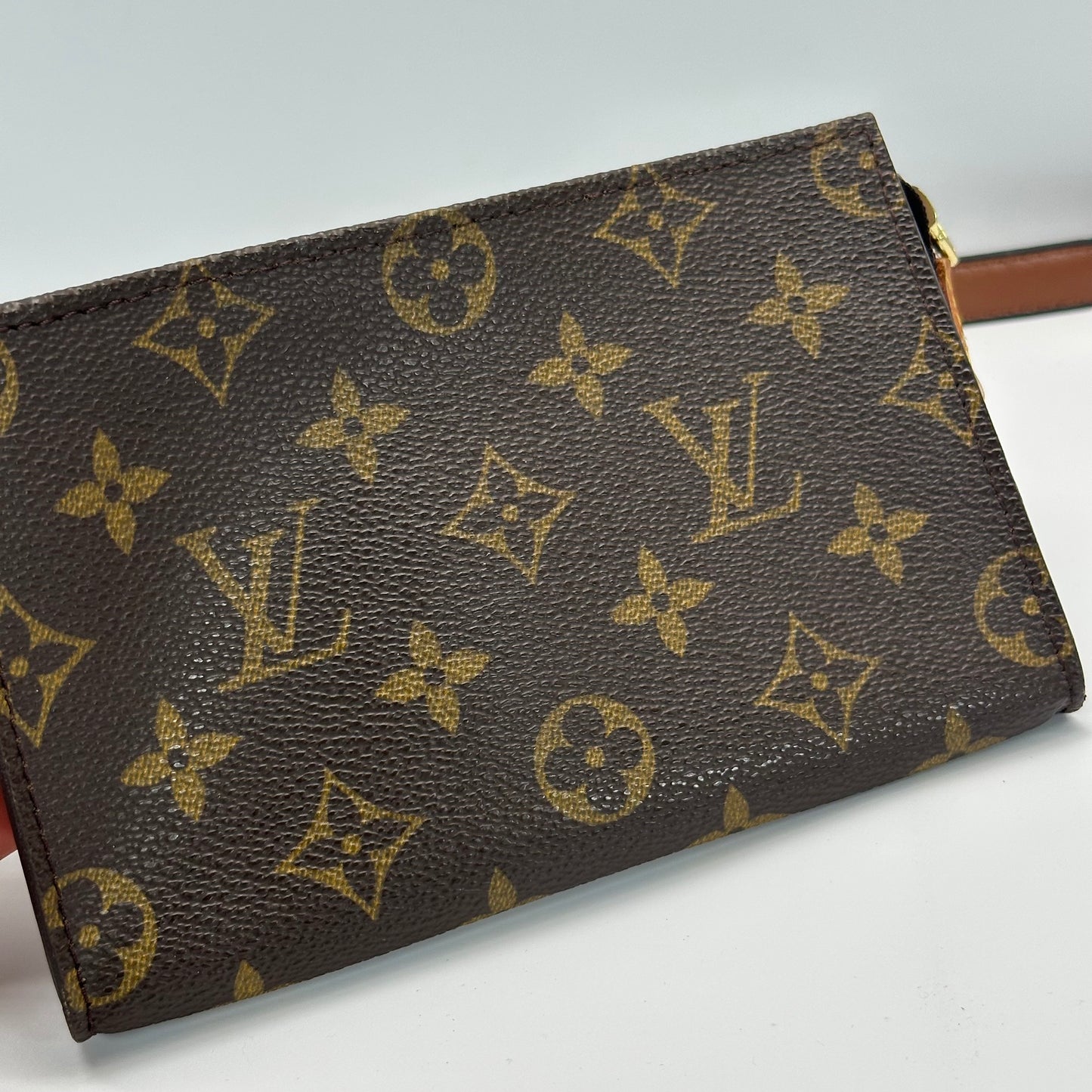 Authentic Louis Vuitton 2000 Monogram Bucket Pouch Crossbody