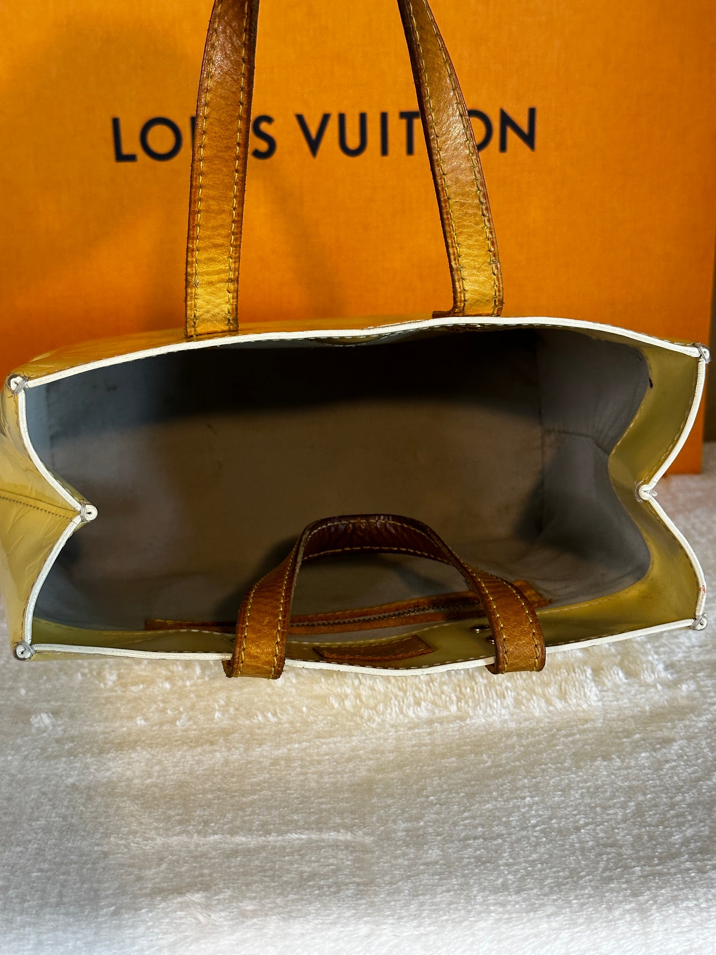 Authentic Louis Vuitton Pearl Vernis Reade PM Handbag & Compact Wallet Bundle Set